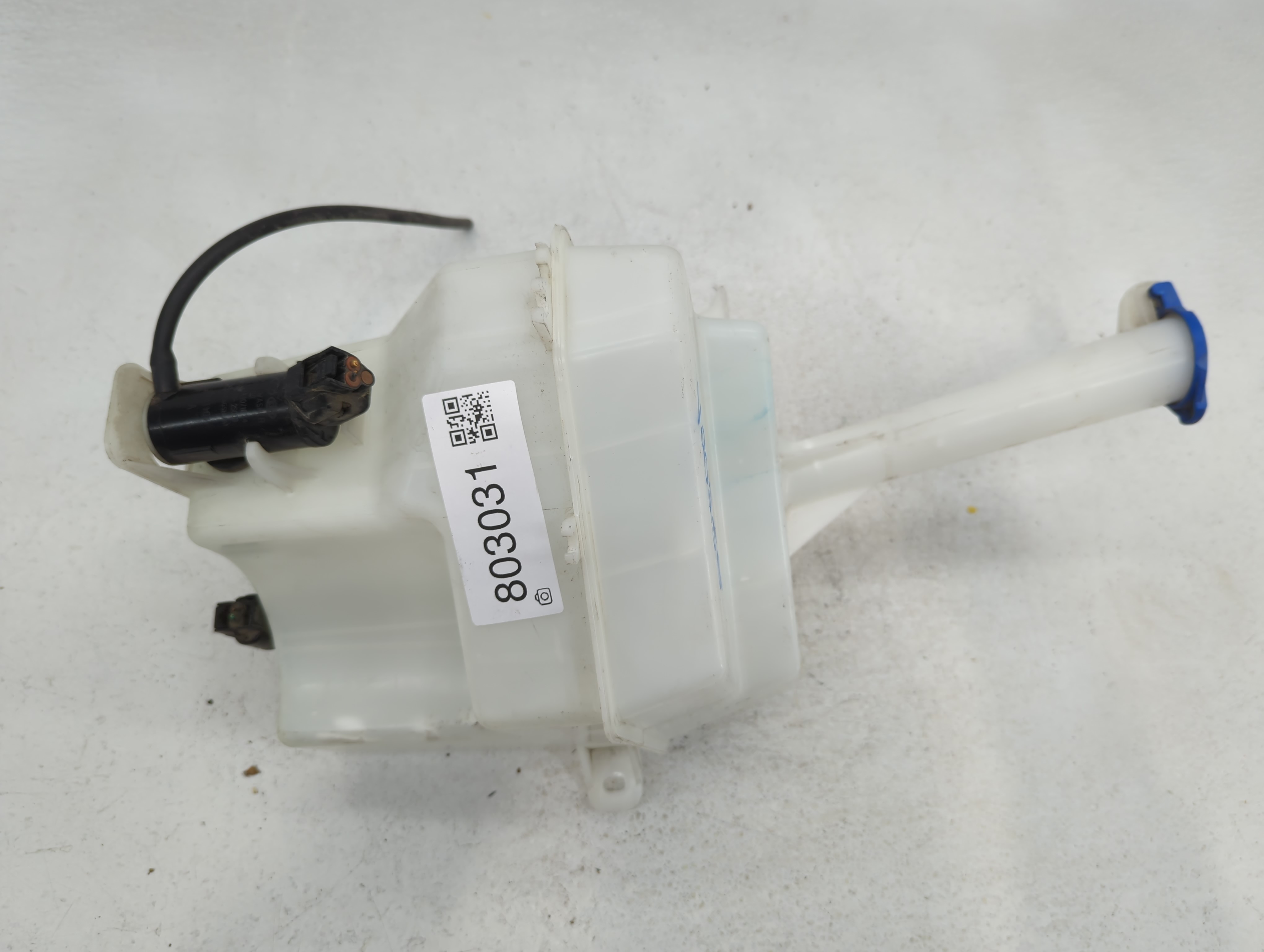 2011-2015 Kia Optima Windshield Washer Fluid Reservoir Bottle Oem 803031 - Oemusedautoparts1.com