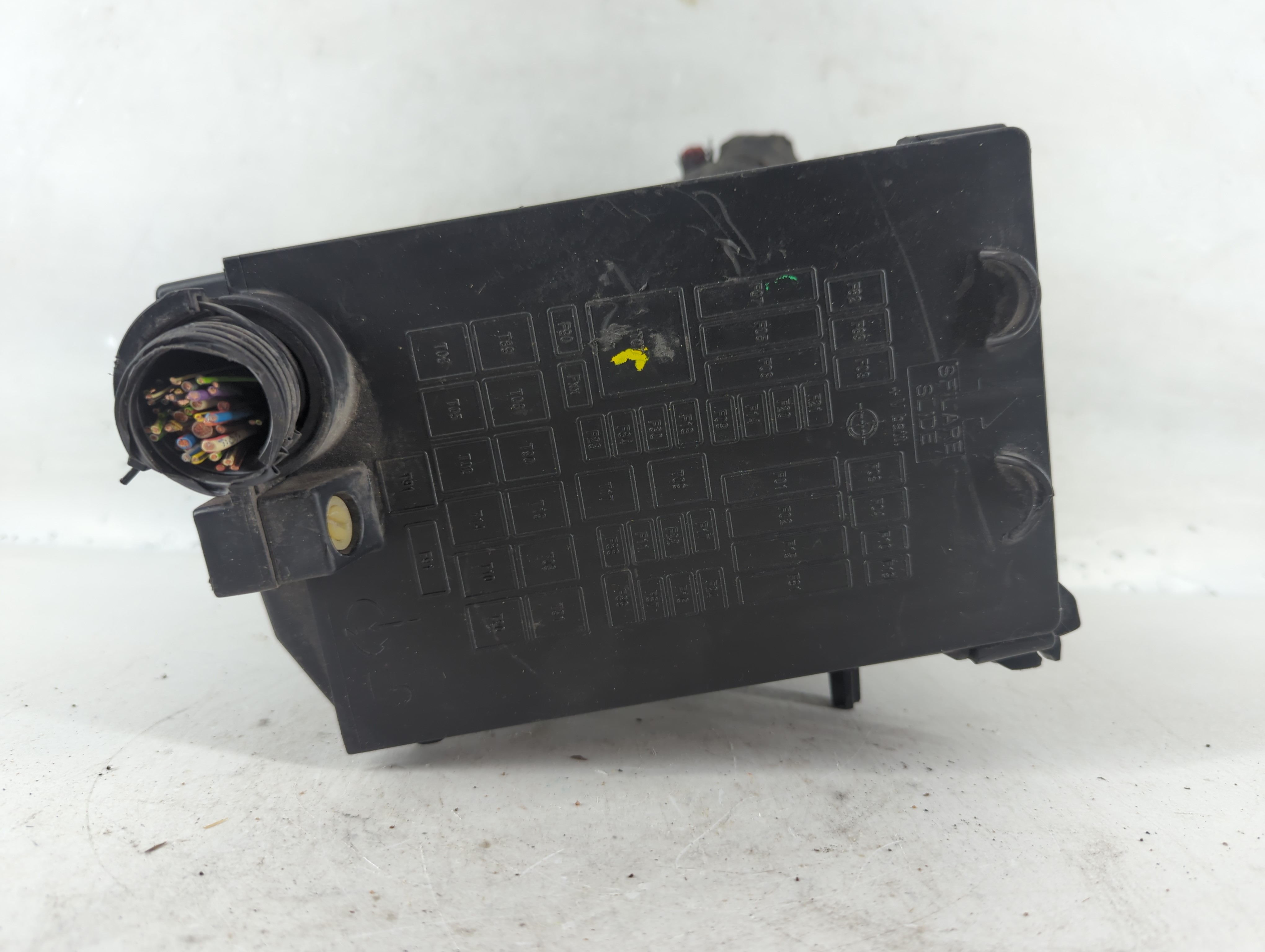 Picture of 2015-2021 Jeep Renegade Fusebox Fuse Box Relay Module 52027004 803041