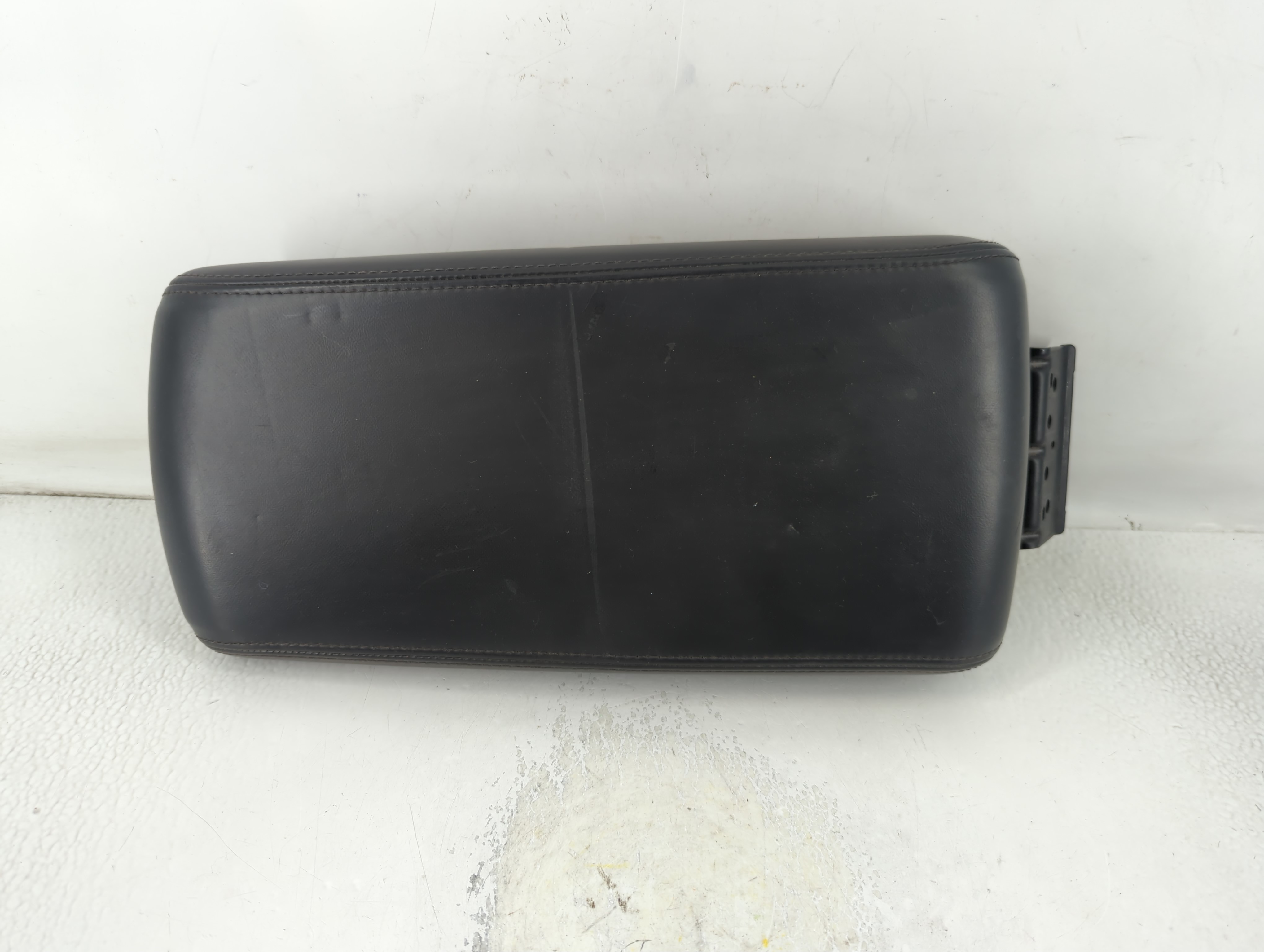Picture of 2008 Dodge Charger Center Console Armrest Cover Lid Black 803073
