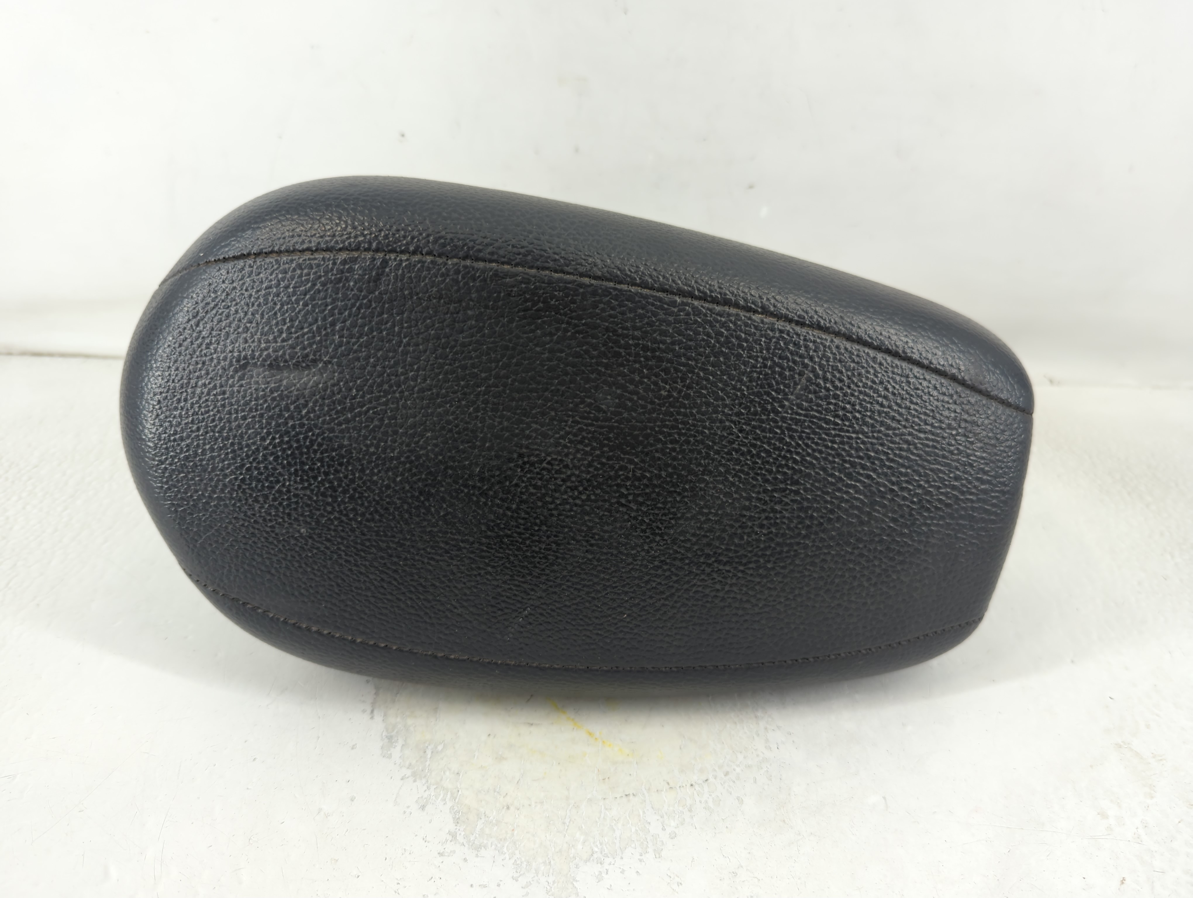 Picture of 2017 Hyundai Veloster Center Console Armrest Cover Lid Black 803078