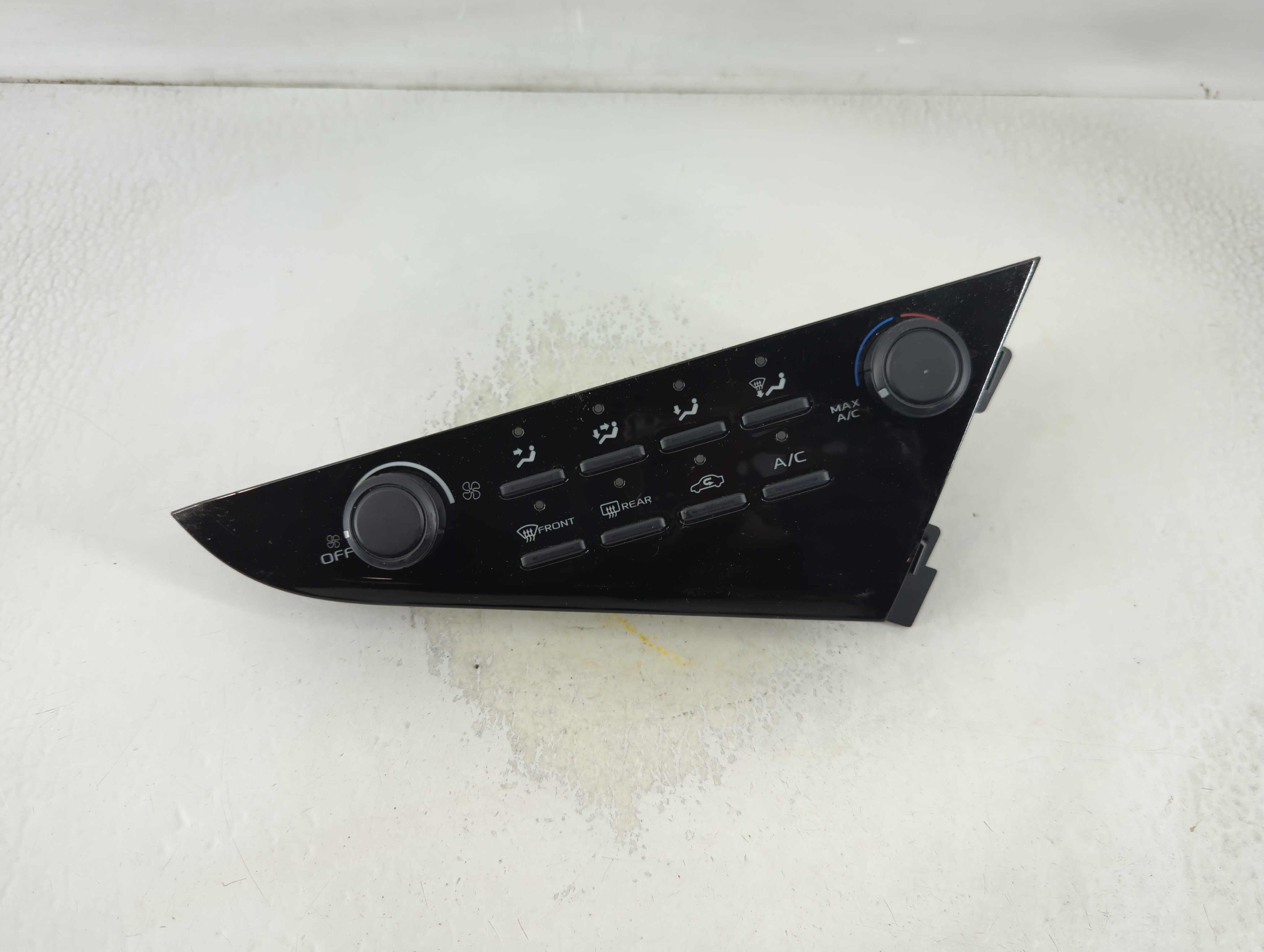 2018-2022 Toyota Camry Ac Heater Climate Control 55900-06470 803082 - Oemusedautoparts1.com