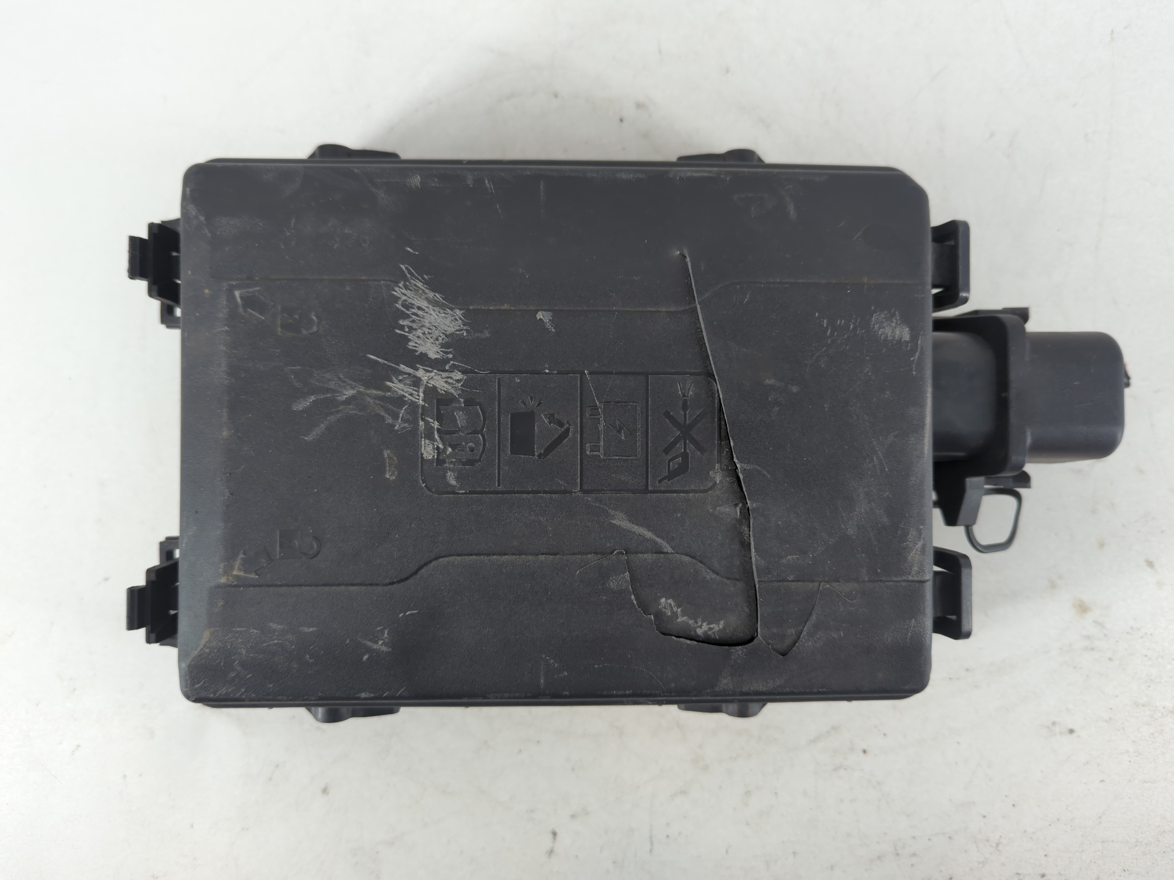 2017-2019 Chevrolet Silverado 1500 Fusebox Fuse Box Relay Module 803090 - Oemusedautoparts1.com