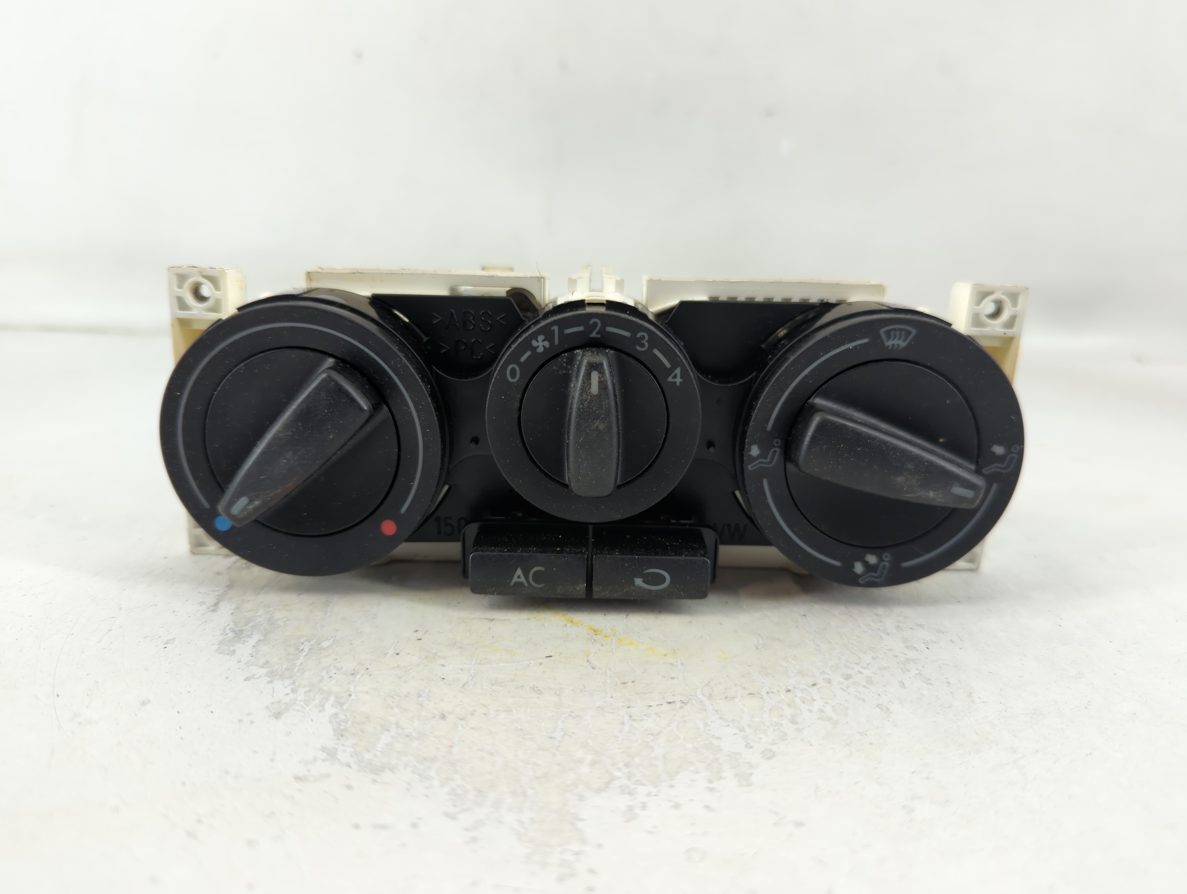 1999-2011 Volkswagen Jetta Ac Heater Climate Control 1j0 820 045 F 803107 - Oemusedautoparts1.com