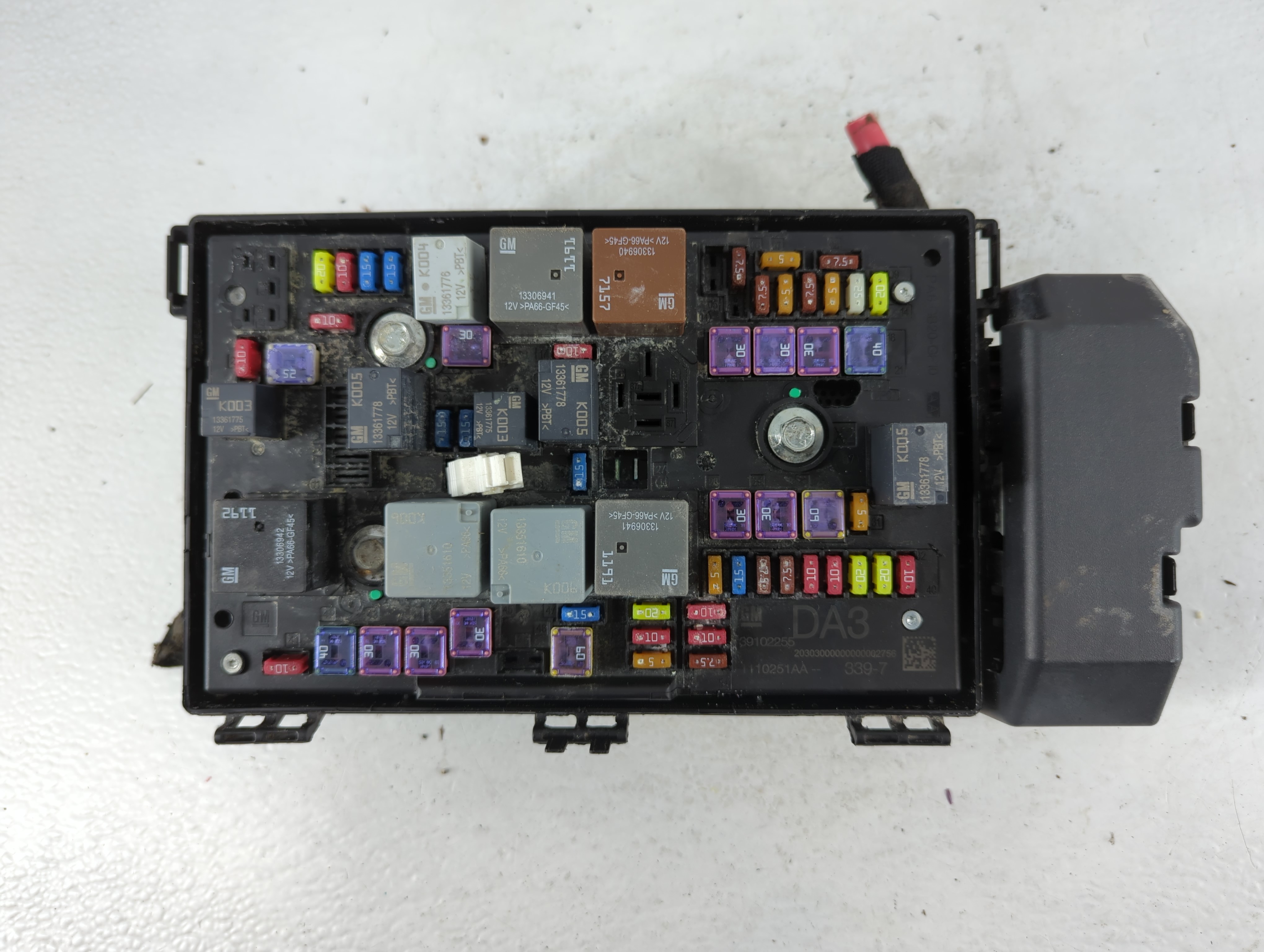 2016-2018 Buick Cascada Fusebox Fuse Box Relay Module 39102255 803128 - Oemusedautoparts1.com