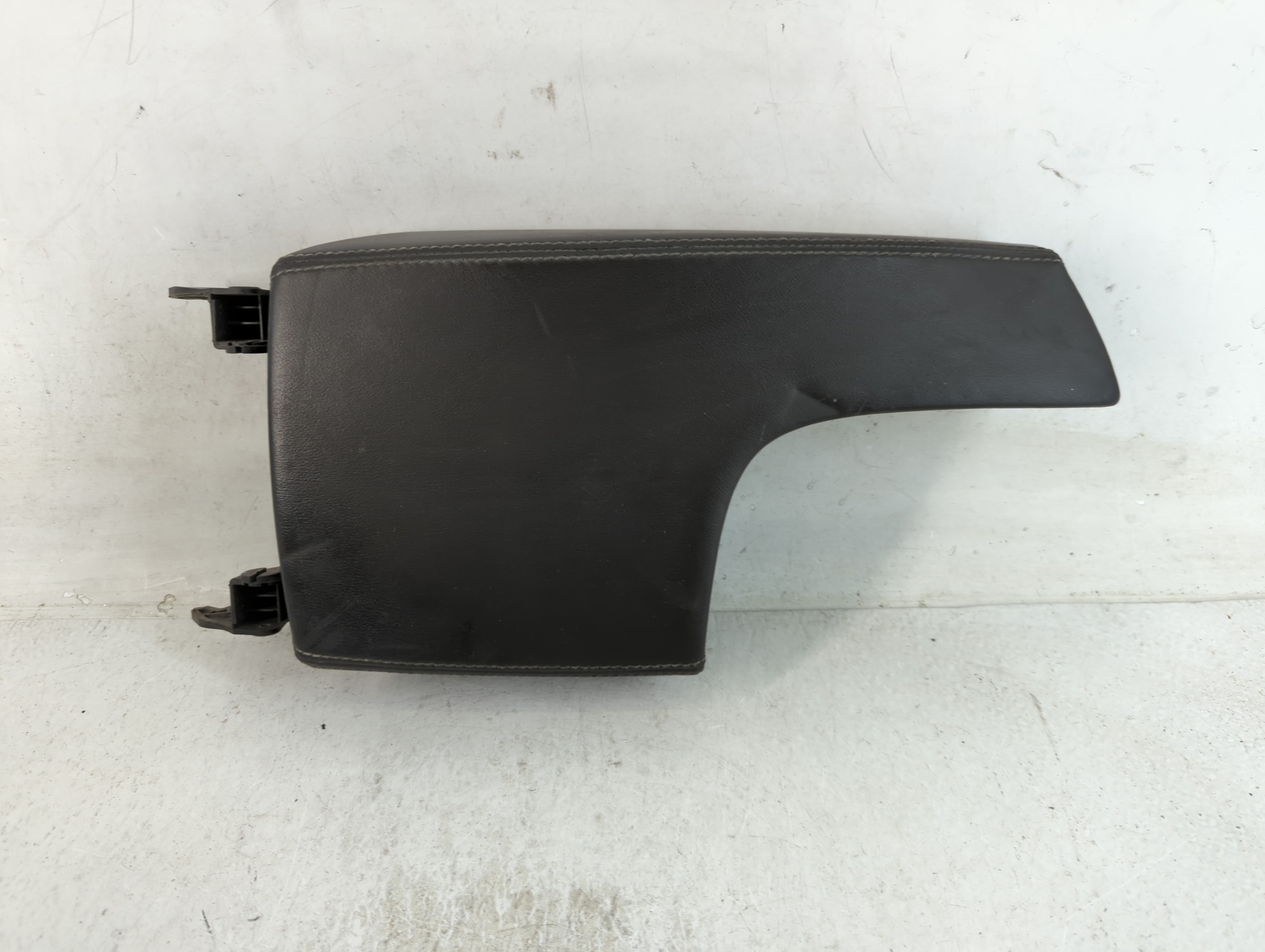Picture of 2013 Buick Regal Center Console Armrest Cover Lid Black 803131