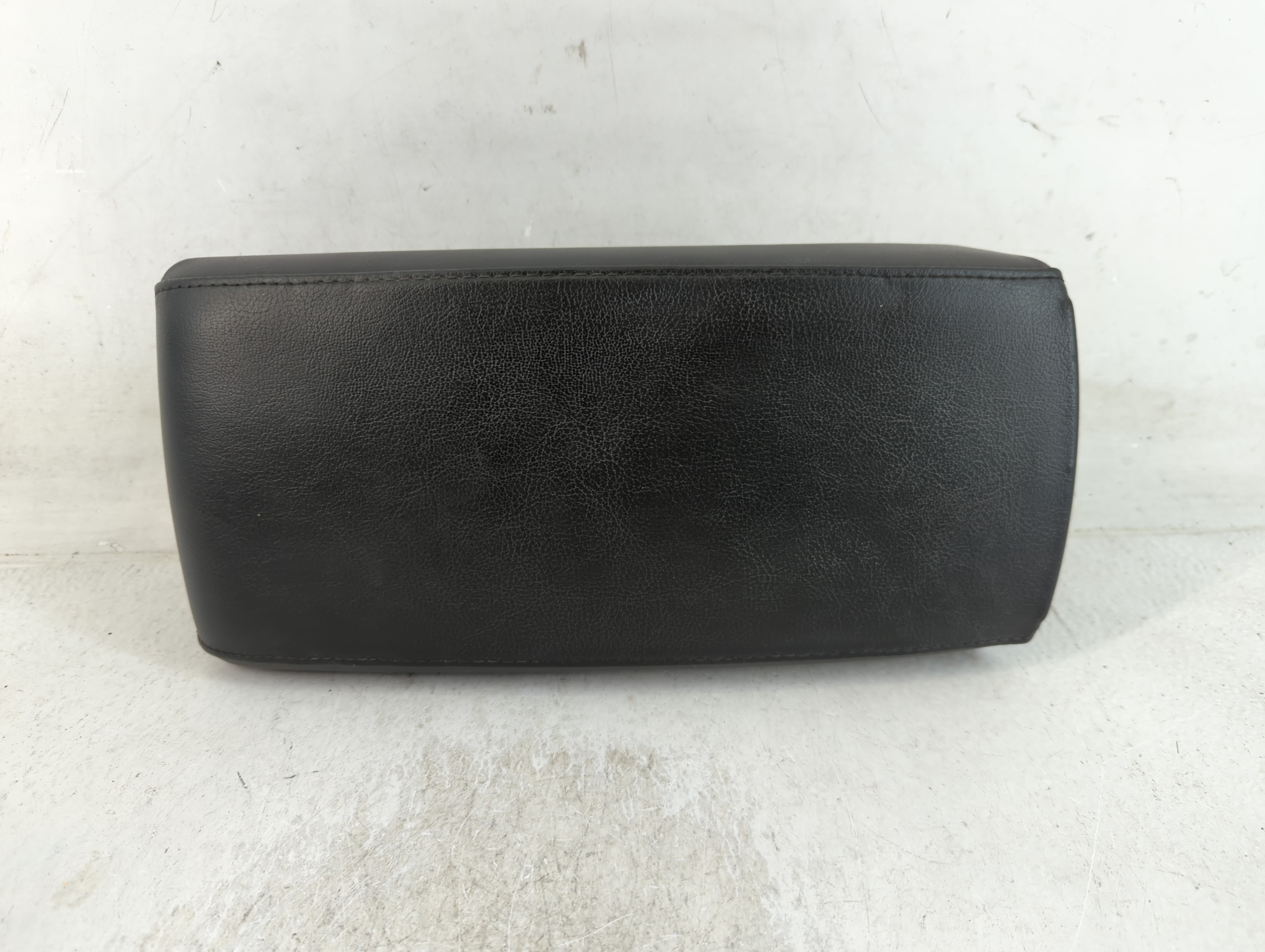 2007 Nissan Altima Center Console Armrest Cover Lid Black 803151 - Oemusedautoparts1.com