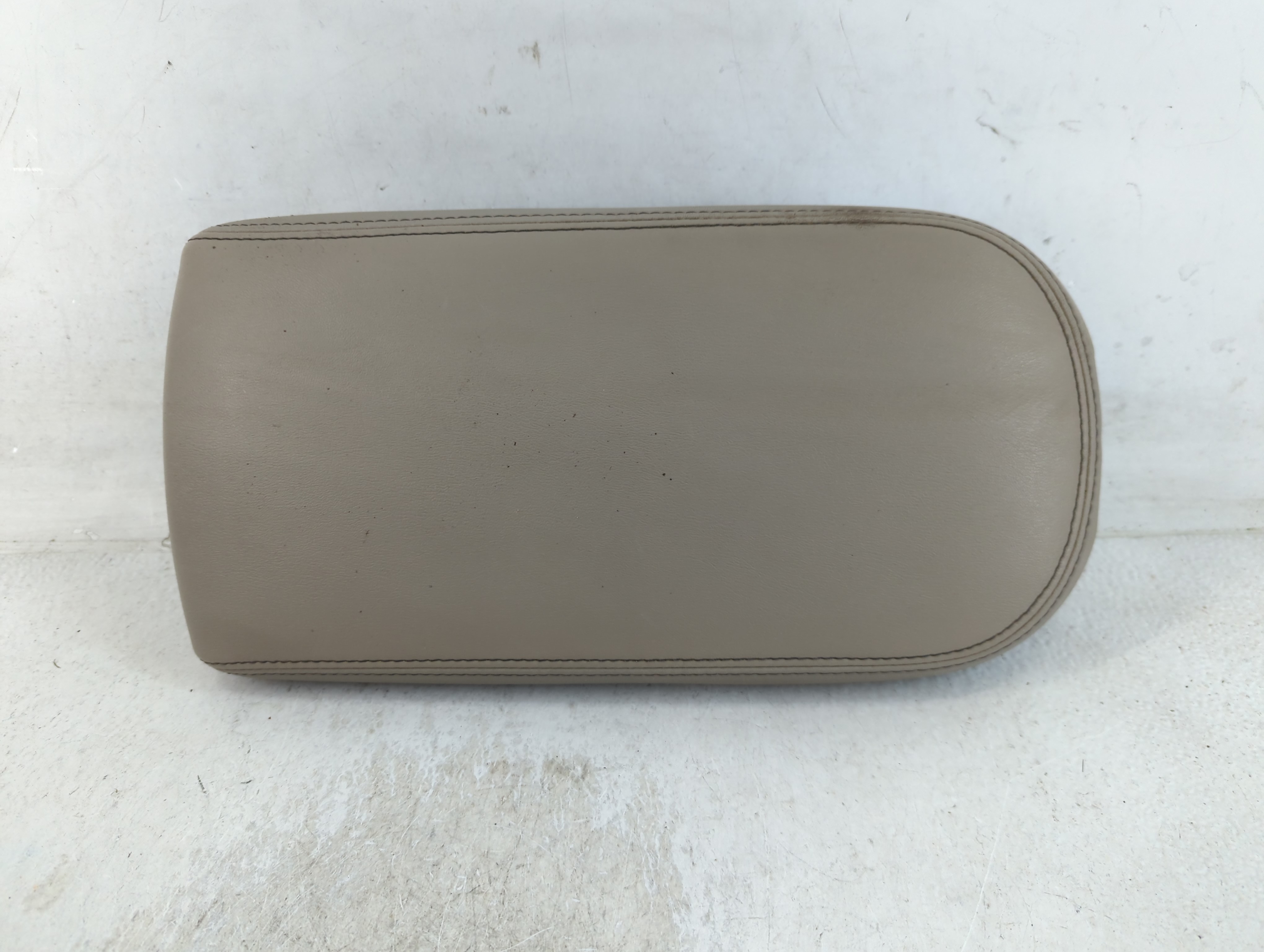 2008 Ford Taurus Center Console Armrest Cover Lid Grey 803179 - Oemusedautoparts1.com