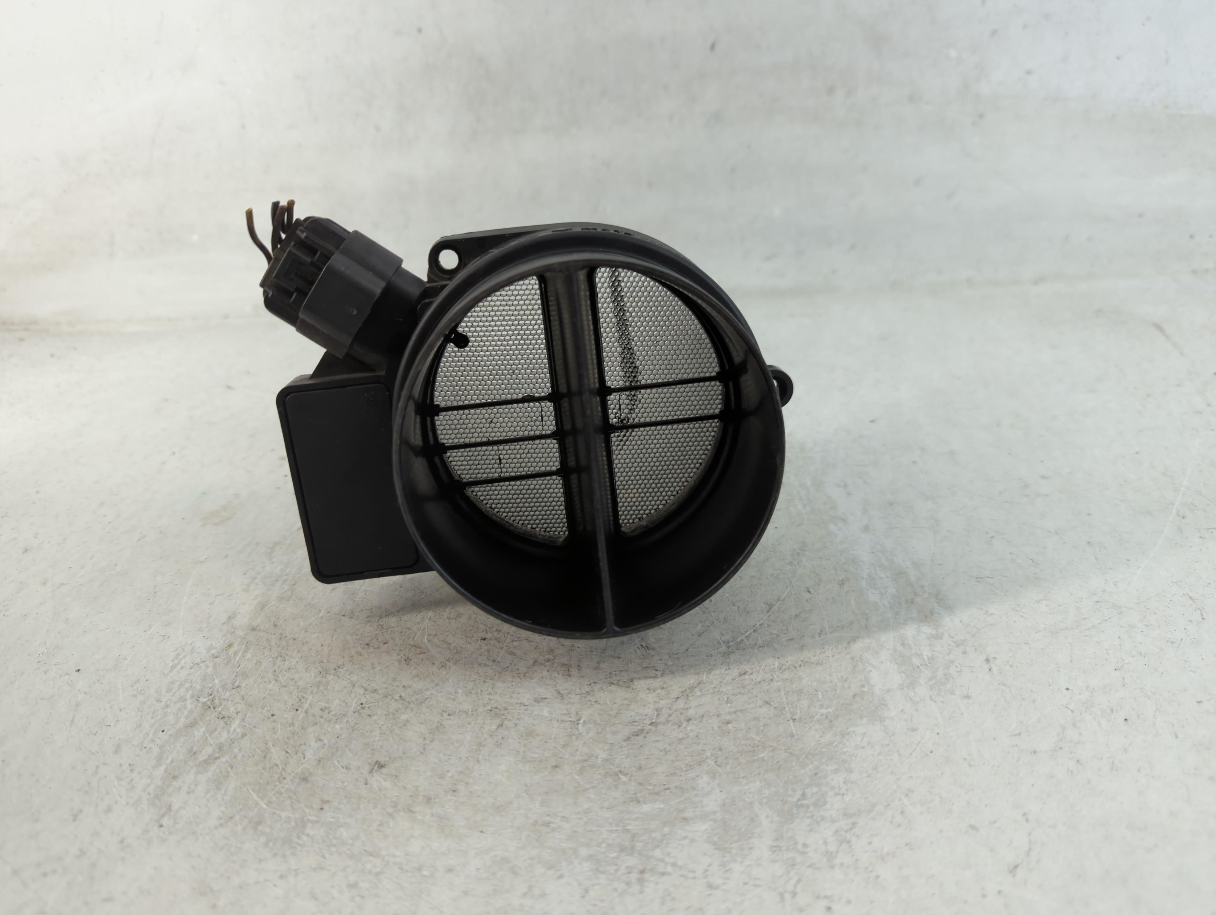 2000-2006 Gmc Yukon Xl 1500 Mass Air Flow Meter Maf 803203 - Oemusedautoparts1.com