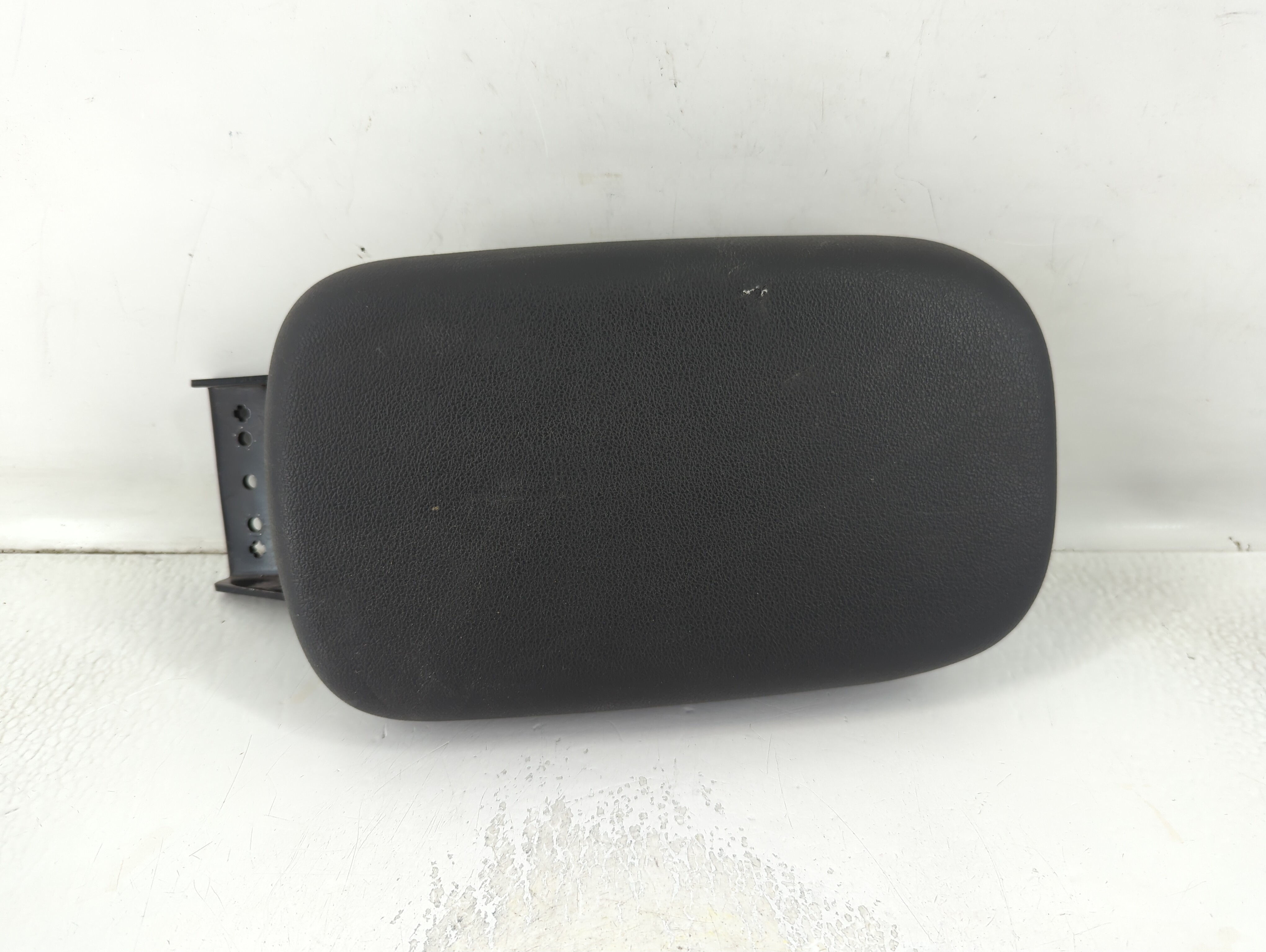 2018-2021 Hyundai Kona Center Console Armrest Cover Lid Black 803207 - Oemusedautoparts1.com