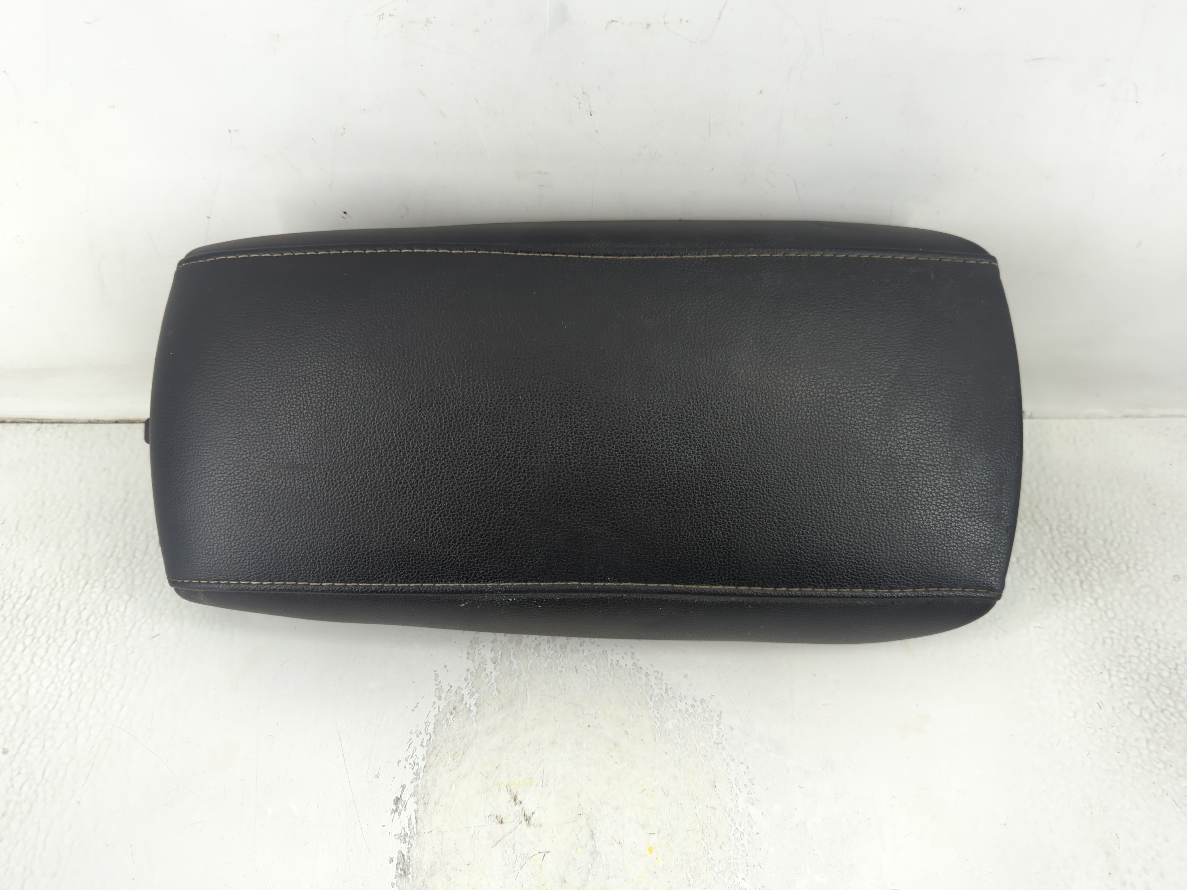 2017-2018 Ford Fusion Center Console Armrest Cover Lid Black 803209 - Oemusedautoparts1.com