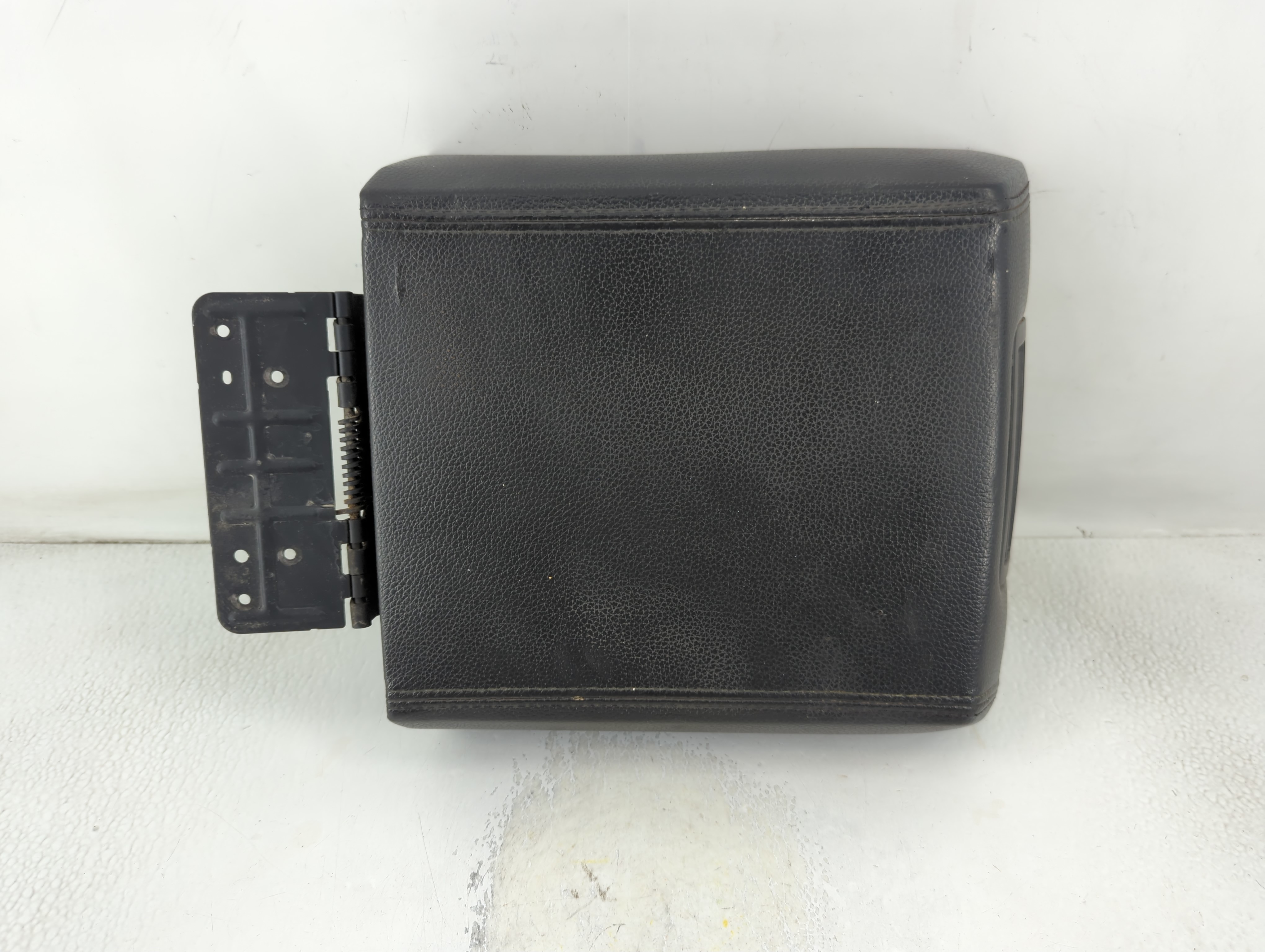 Picture of 2009-2010 Ford Expedition Center Console Armrest Cover Lid Black 803216