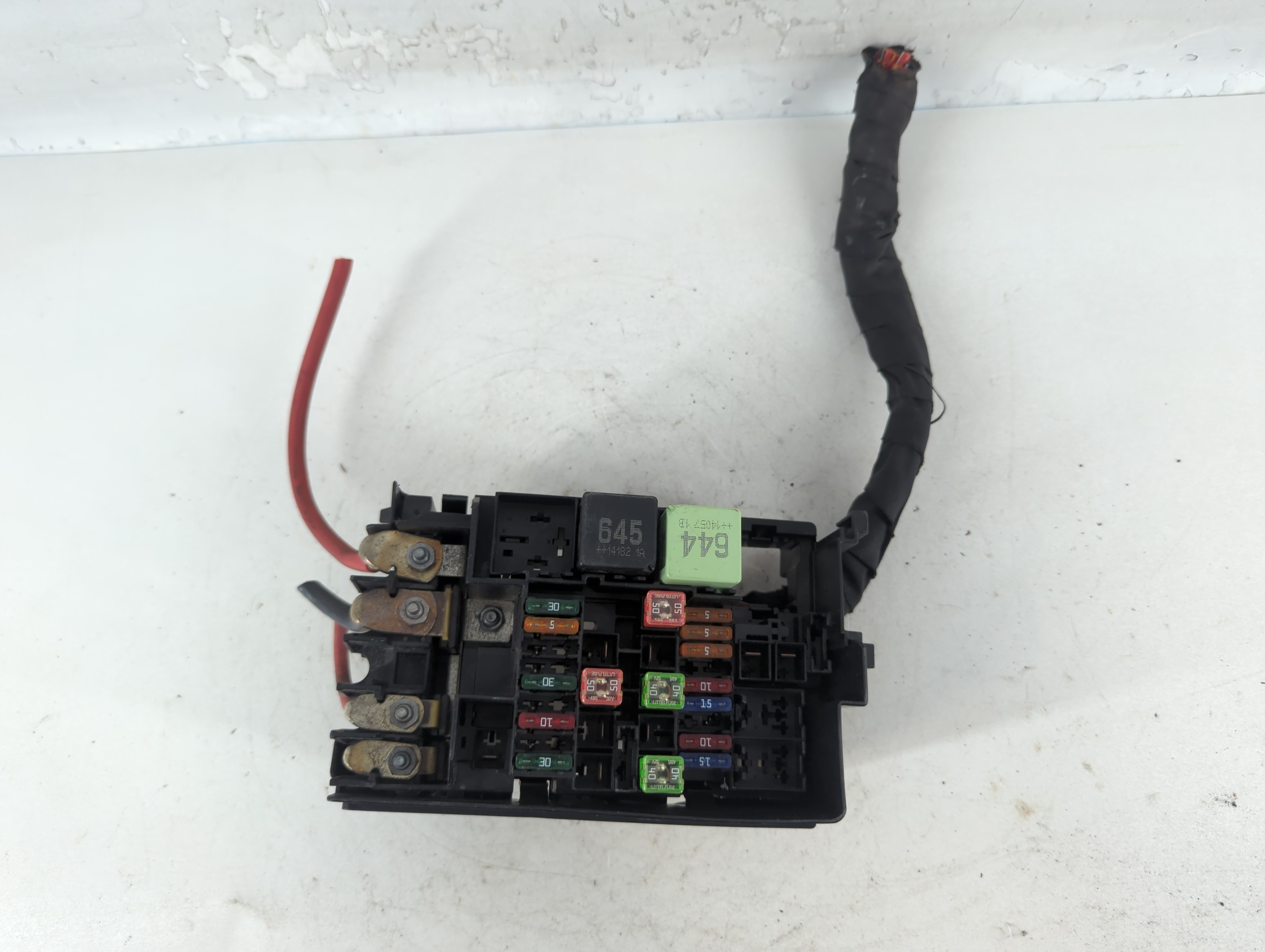Picture of 2010-2014 Volkswagen Jetta Fusebox Fuse Box Relay Module 803228