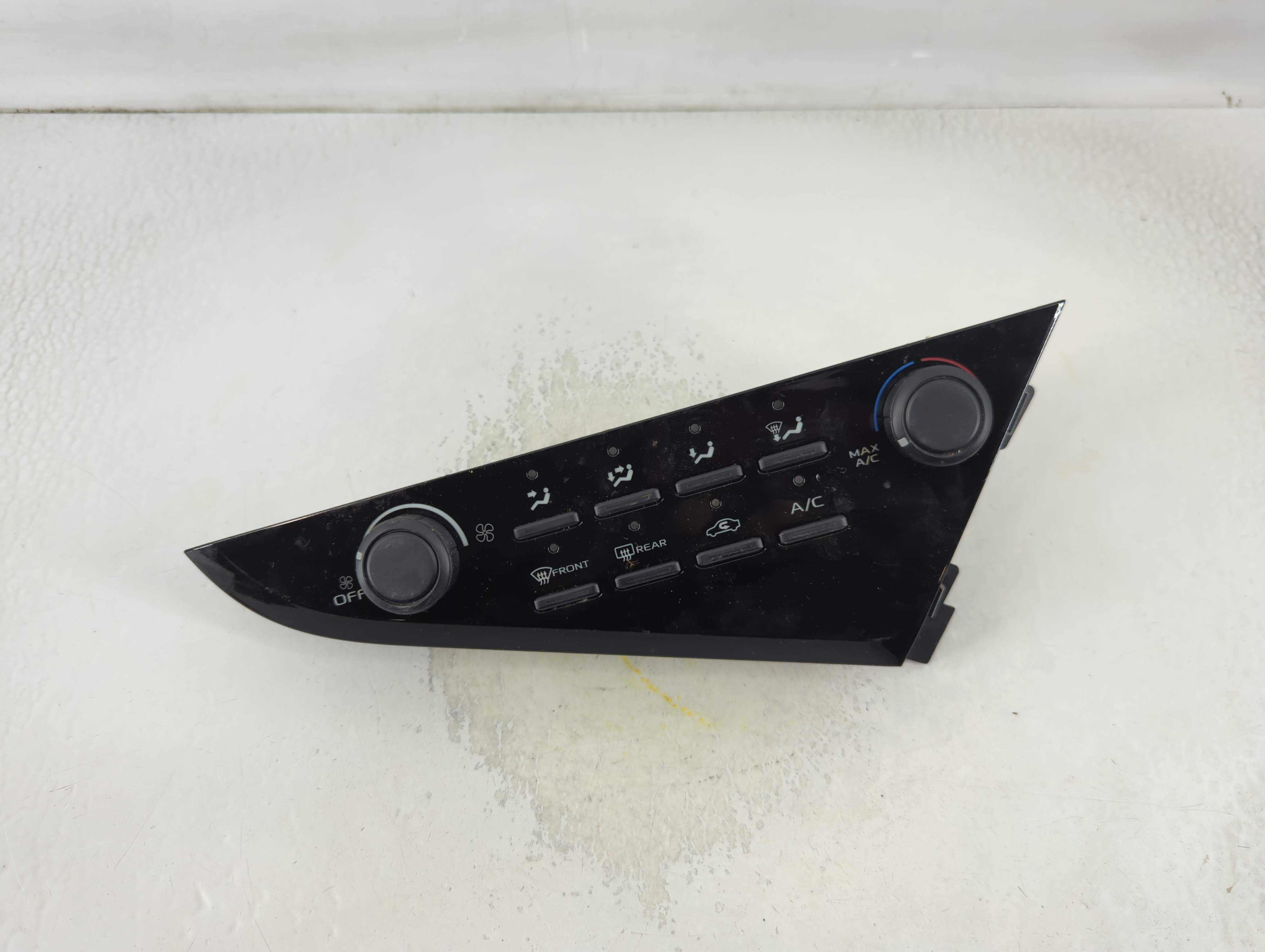 2018-2022 Toyota Camry Ac Heater Climate Control 55900-06470 803290 - Oemusedautoparts1.com