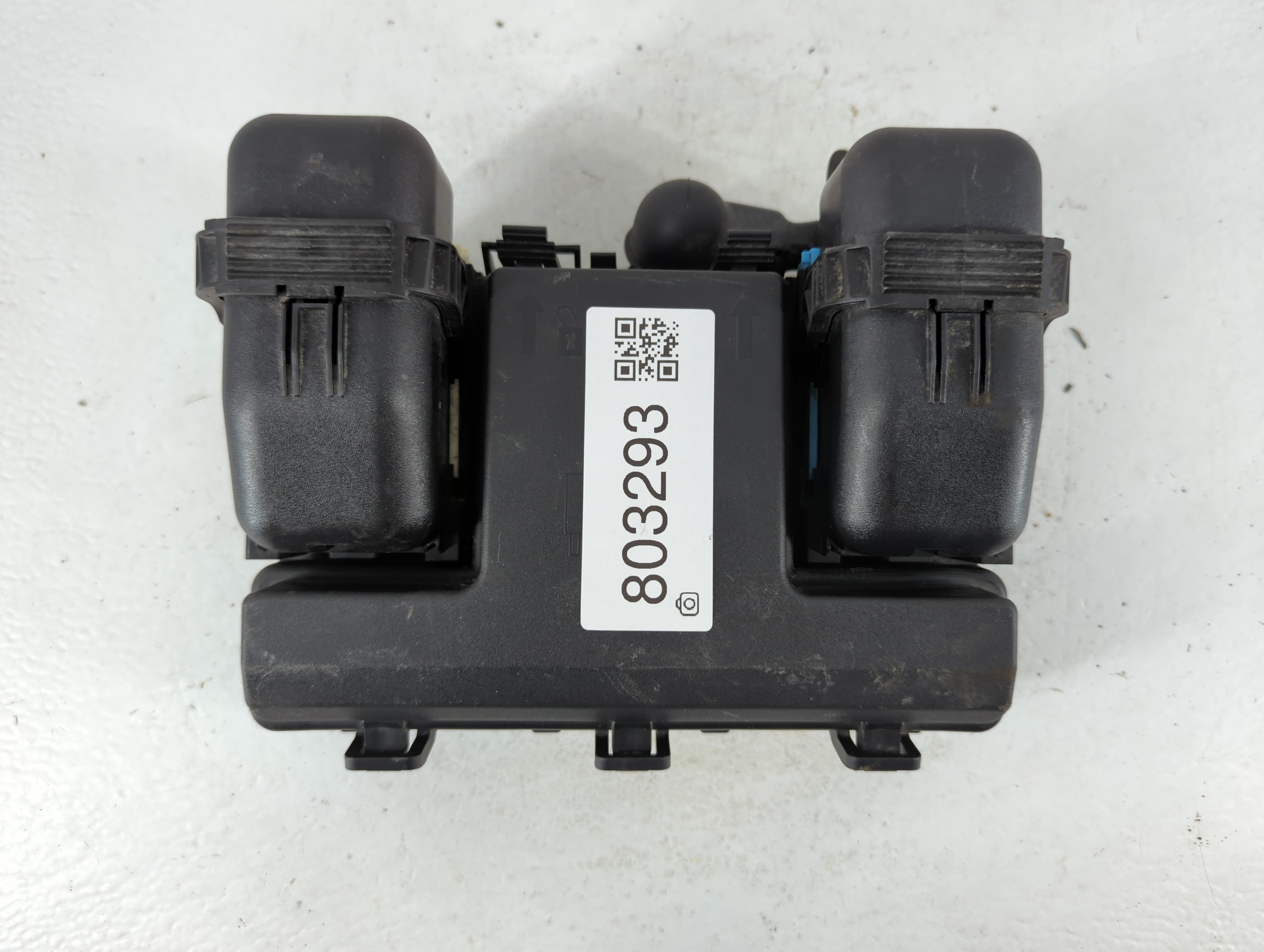 2015-2016 Ford Fusion Fusebox Fuse Box Relay Module Fg9t14a067ae 803293 - Oemusedautoparts1.com