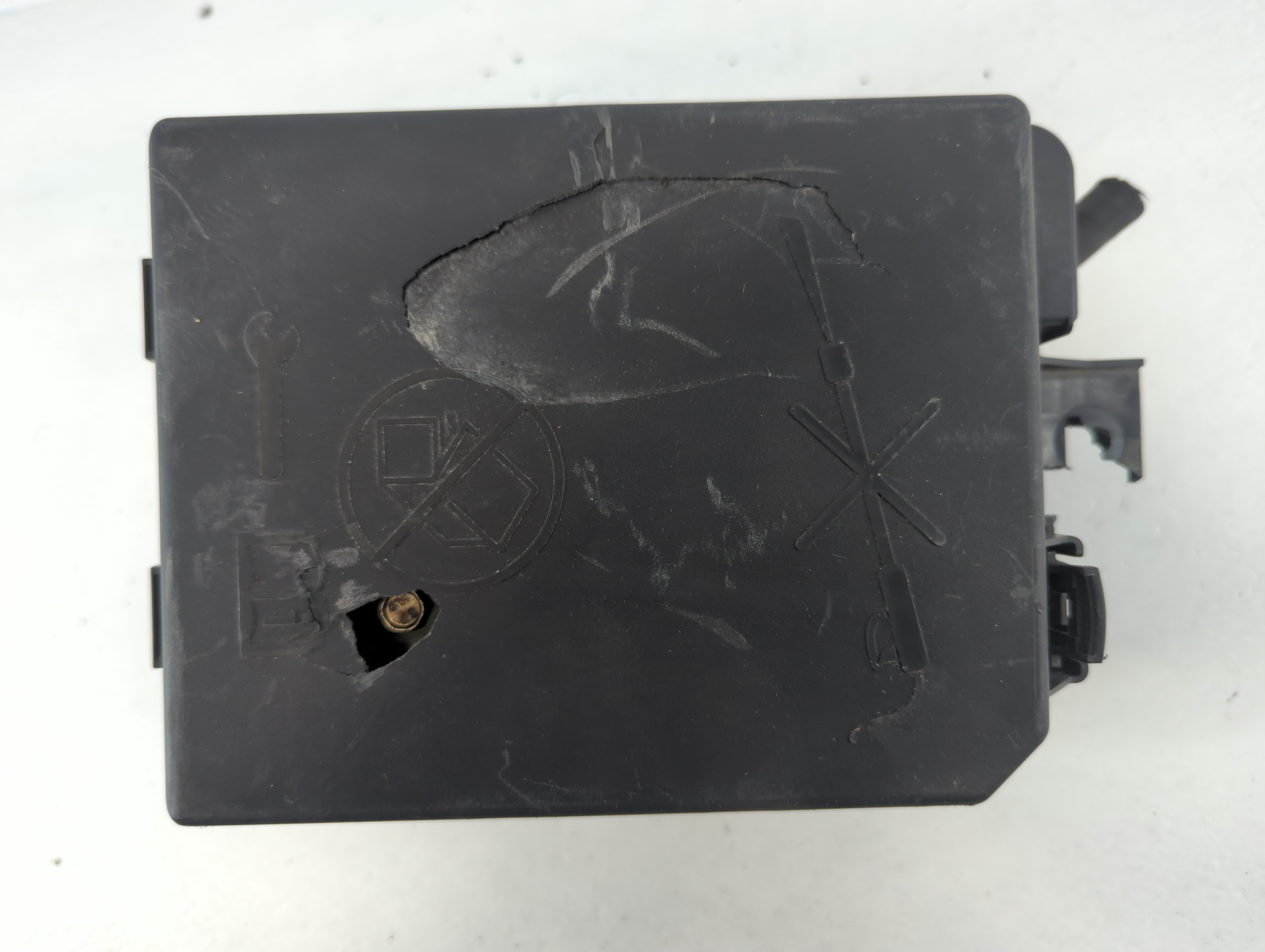 2018-2020 Buick Encore Fusebox Fuse Box Relay Module C0002799|42624875 803322 - Oemusedautoparts1.com