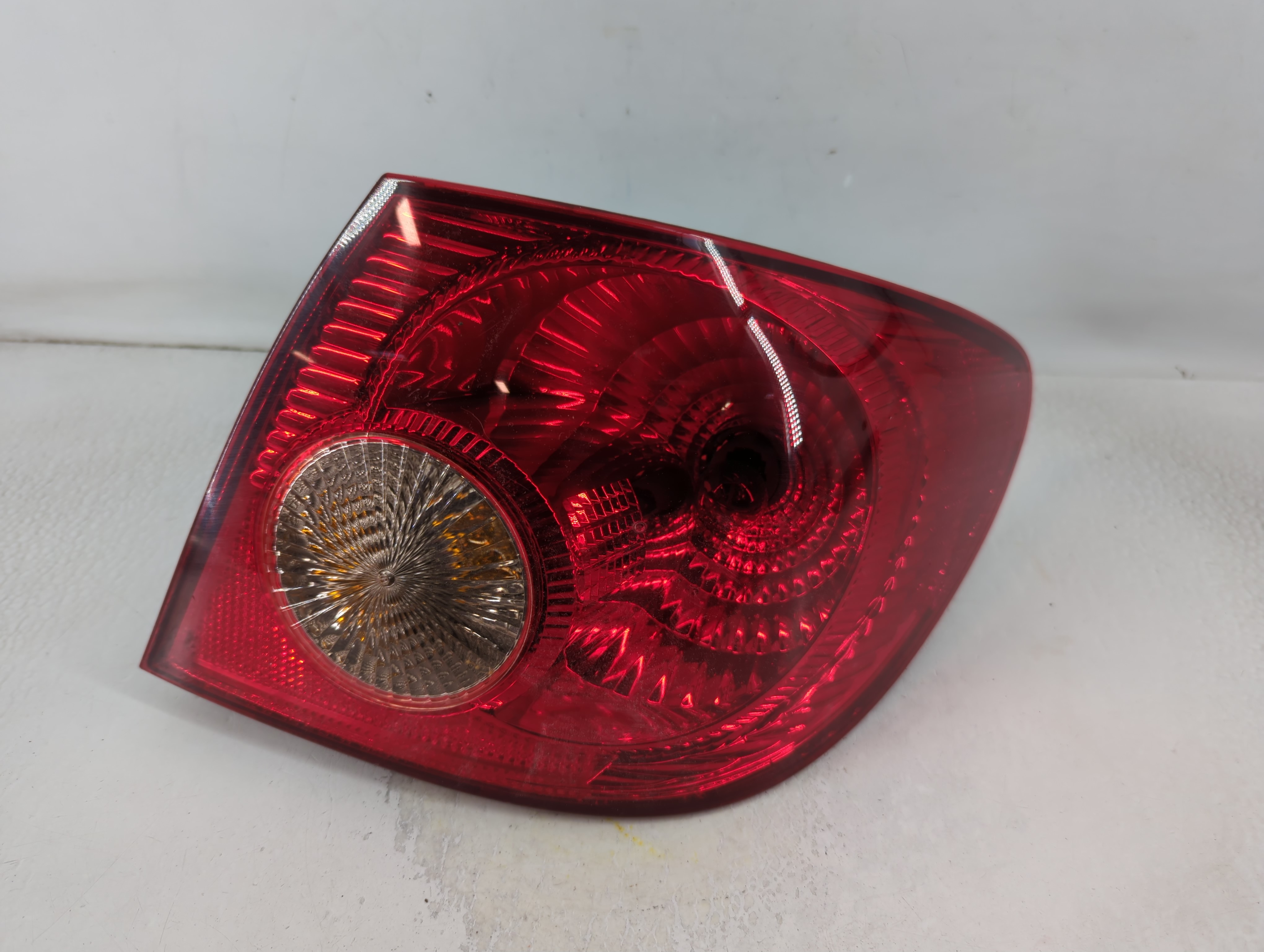 2004-2008 Toyota Corolla Passenger Right Side Tail Light Taillight Oem 803326 - Oemusedautoparts1.com