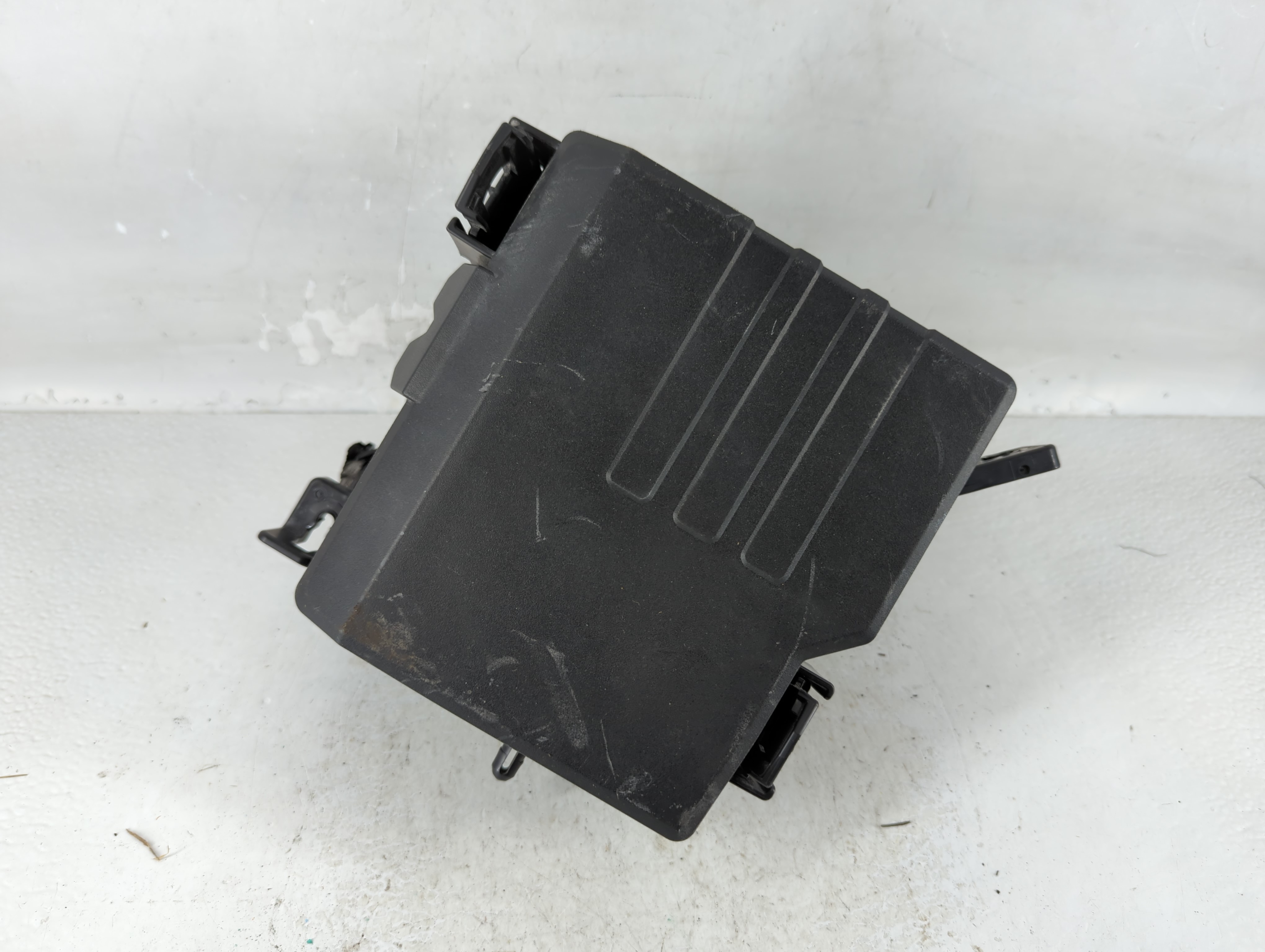 2019-2020 Hyundai Santa Fe Fusebox Fuse Box Relay Module 91956-s2021 803338 - Oemusedautoparts1.com