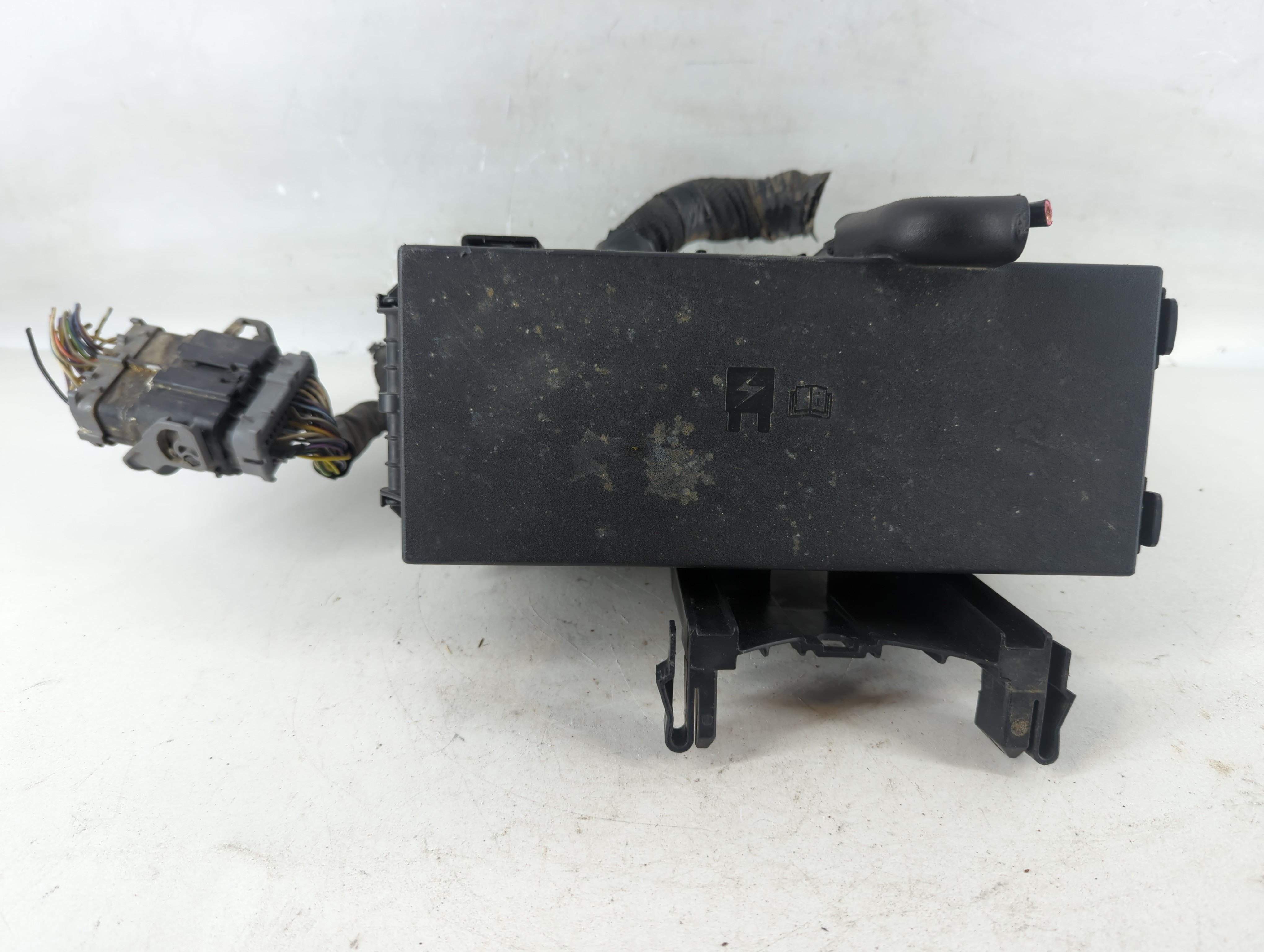 2016-2016 Ford Flex Fusebox Fuse Box Relay Module Dg1t-14a003-ba 803350 - Oemusedautoparts1.com