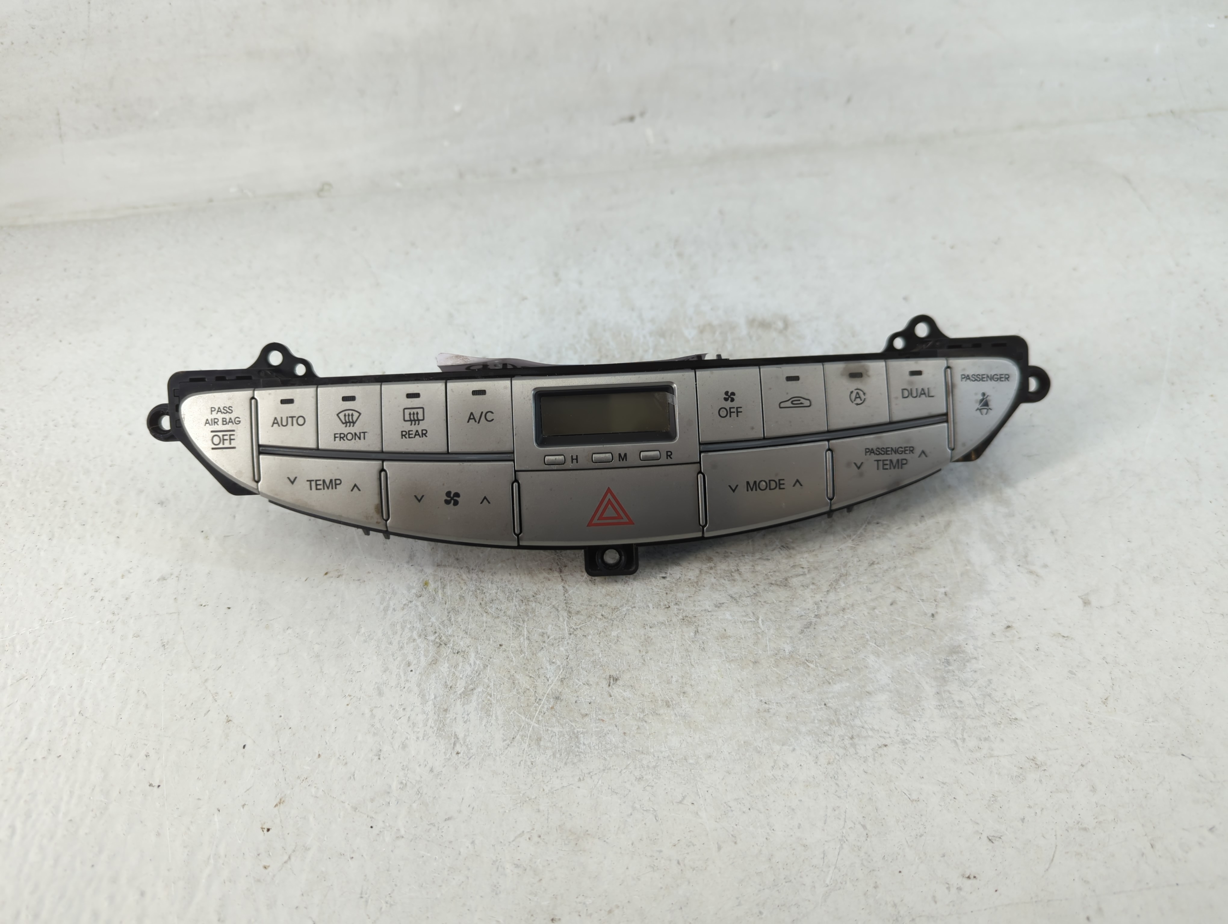 2009-2014 Hyundai Genesis Ac Heater Climate Control 97250-3m200 803442 - Oemusedautoparts1.com