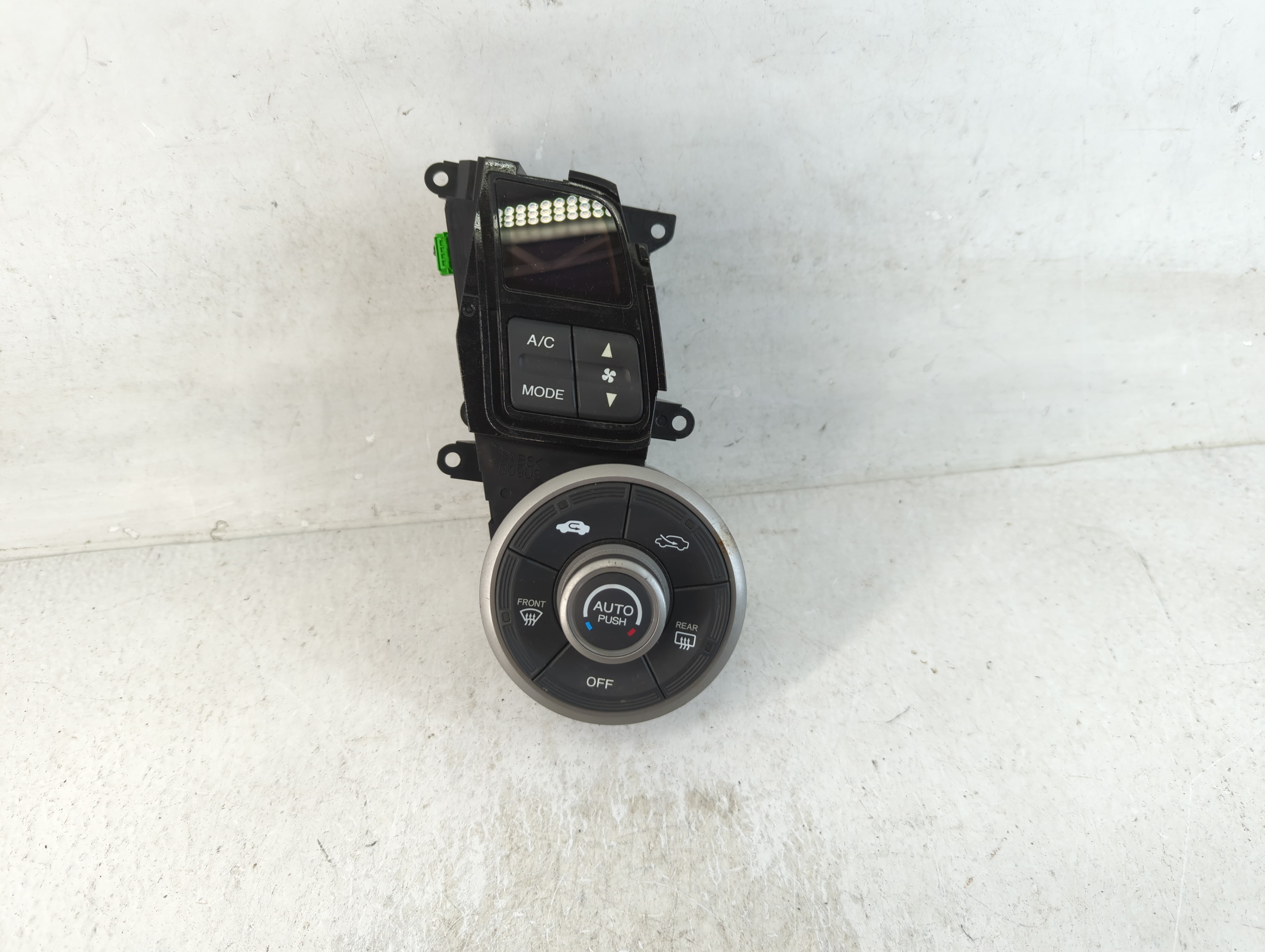 2010-2011 Honda Insight Ac Heater Climate Control A4zg06|d09us 803450 - Oemusedautoparts1.com