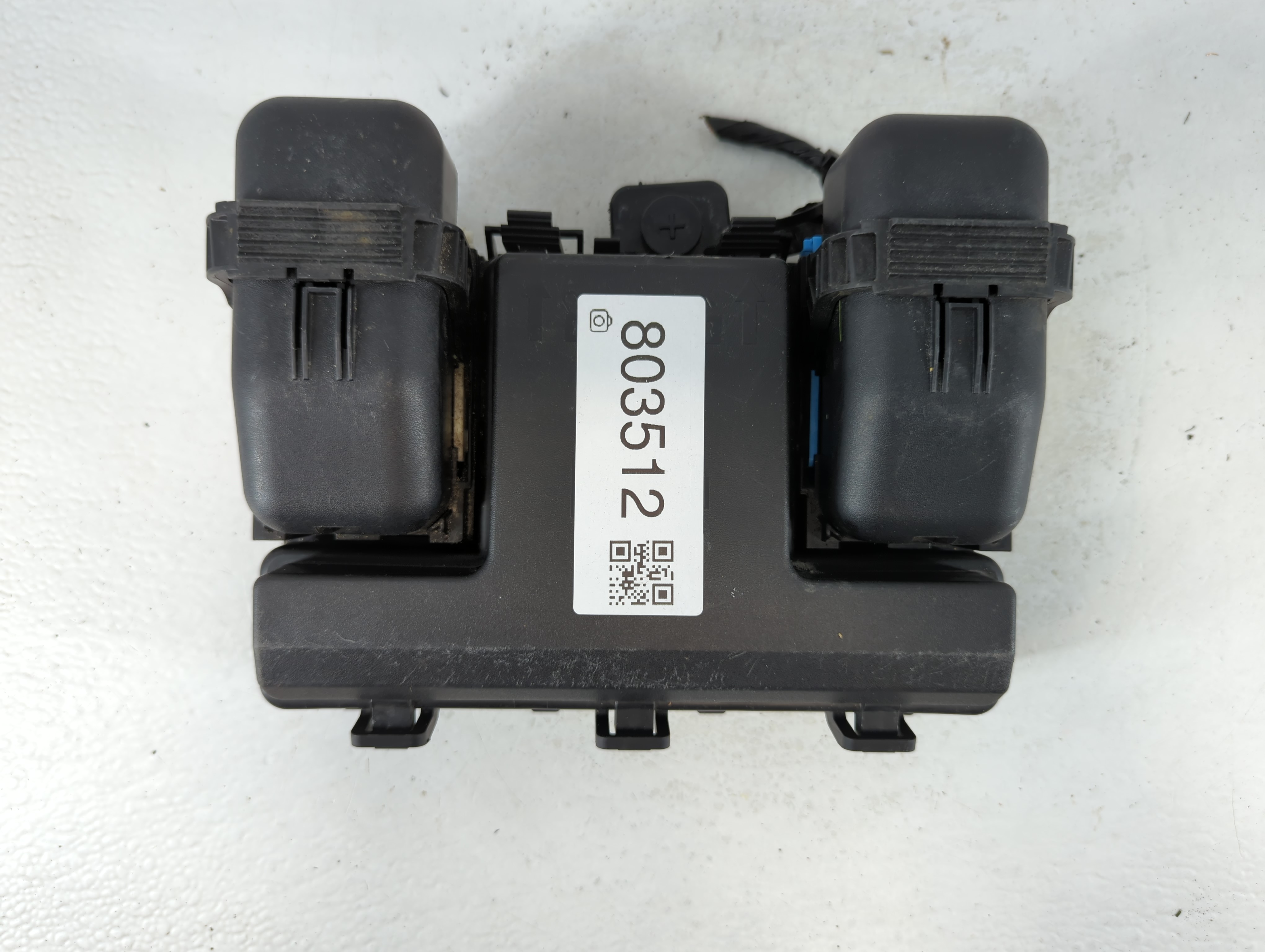 2018-2018 Lincoln Mkx Fusebox Fuse Box Relay Module Pa66-gf14 803512 - Oemusedautoparts1.com