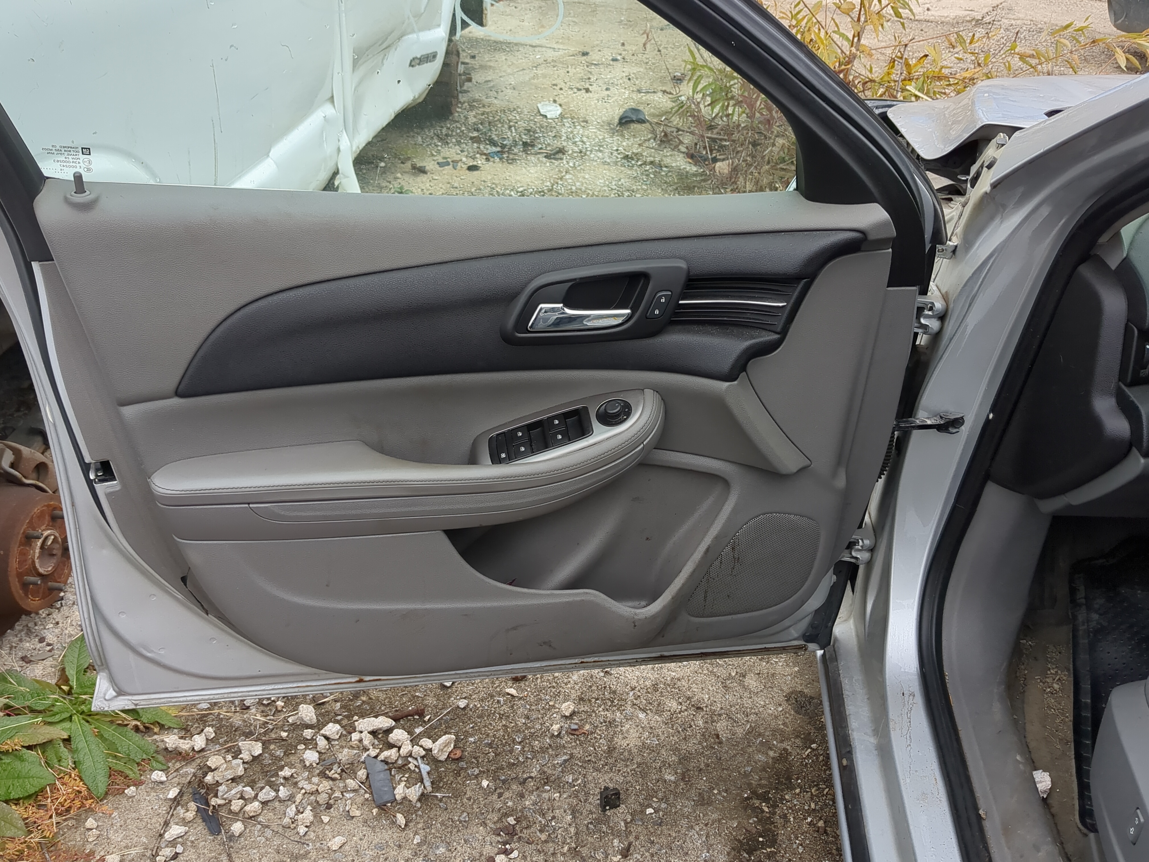 2016 Chevrolet Malibu Front Left Driver Interior Door Panel Trim 803650 - Oemusedautoparts1.com
