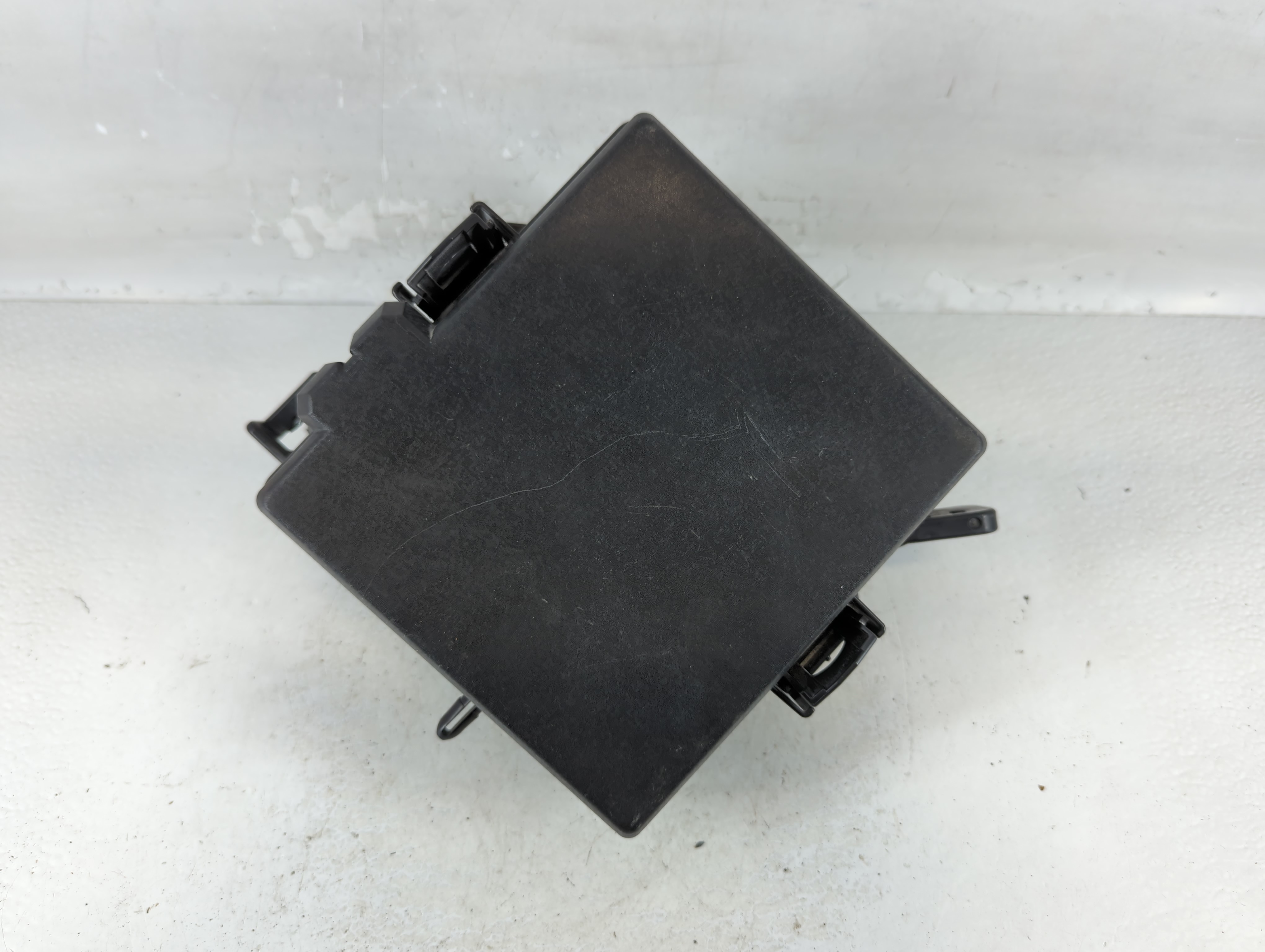 2016-2018 Hyundai Tucson Fusebox Fuse Box Relay Module 91422 D3152 803905 - Oemusedautoparts1.com