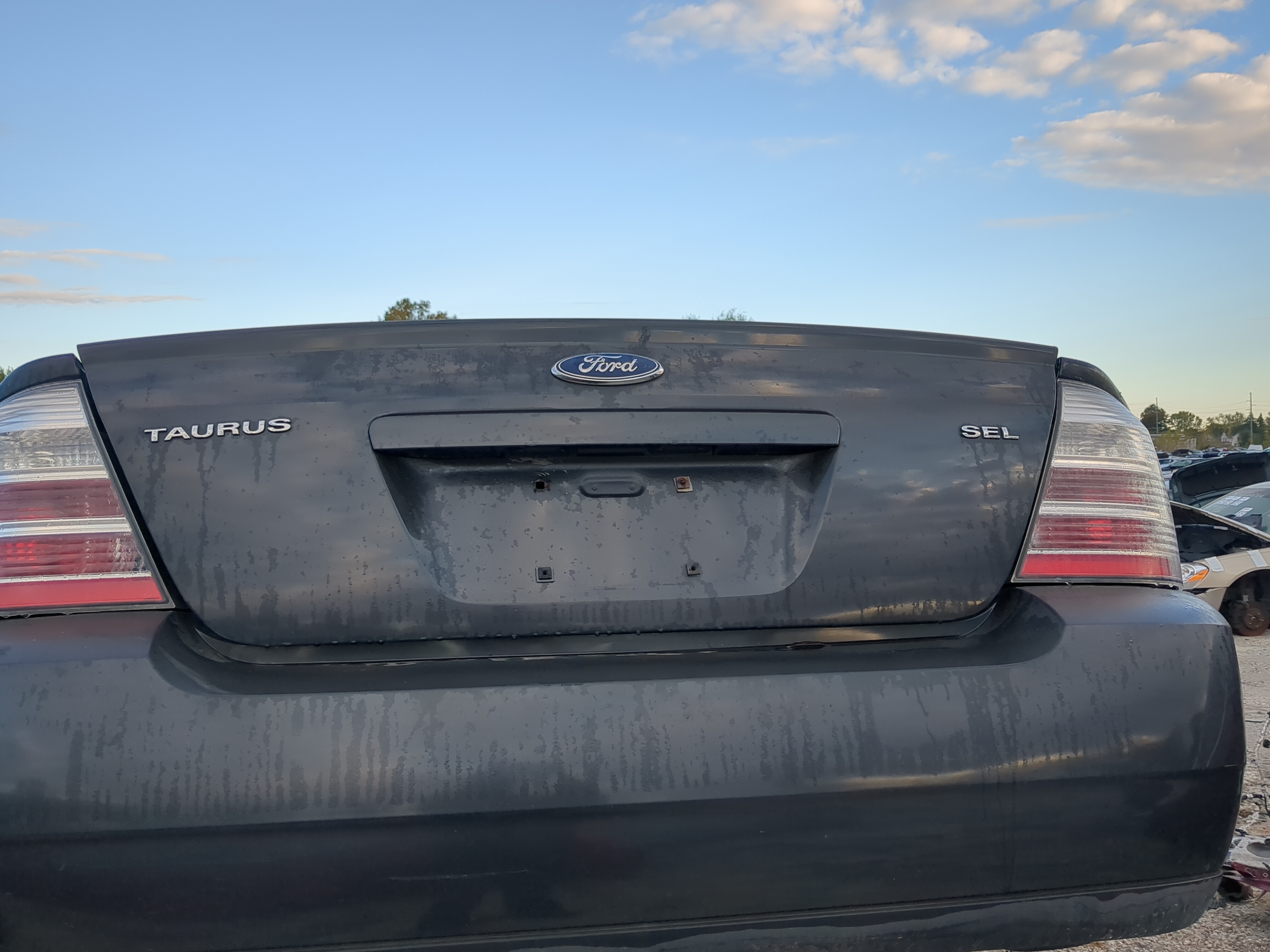 2008-2009 Ford Taurus Trunk/decklid/hatch/tailgate Oem 804011 - Oemusedautoparts1.com