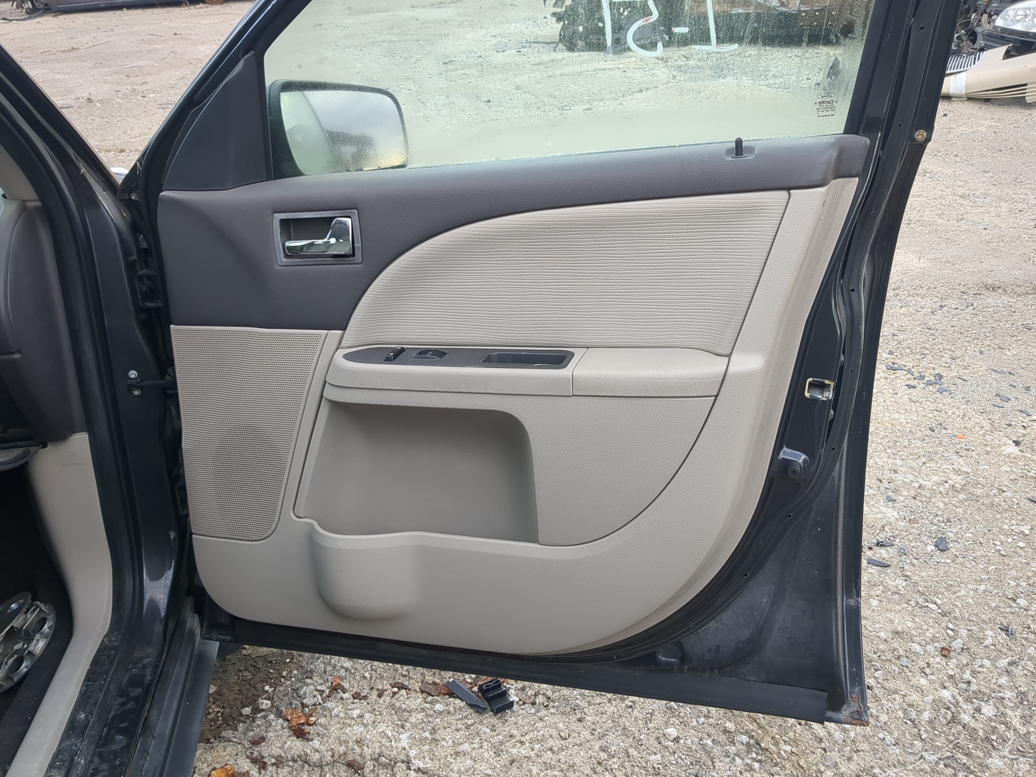 2008 Ford Taurus Front Right Passenger Interior Door Panel Trim 804076 - Oemusedautoparts1.com