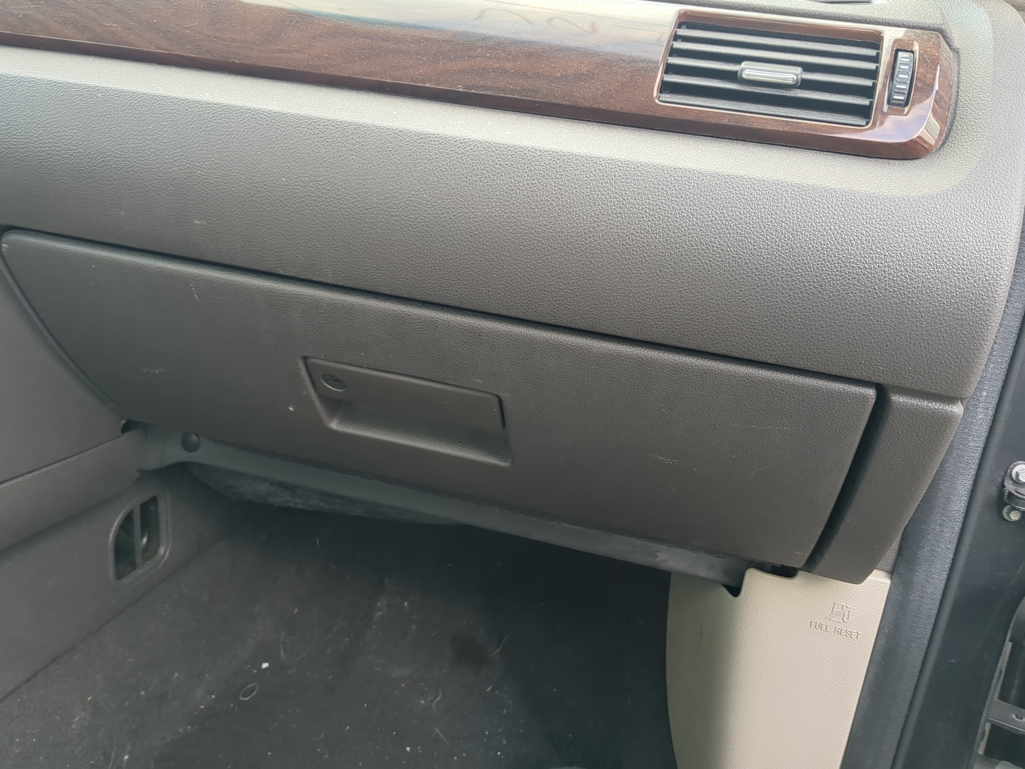 2008 Ford Taurus Passenger Glove Box Door Storage Compartment 804078 - Oemusedautoparts1.com
