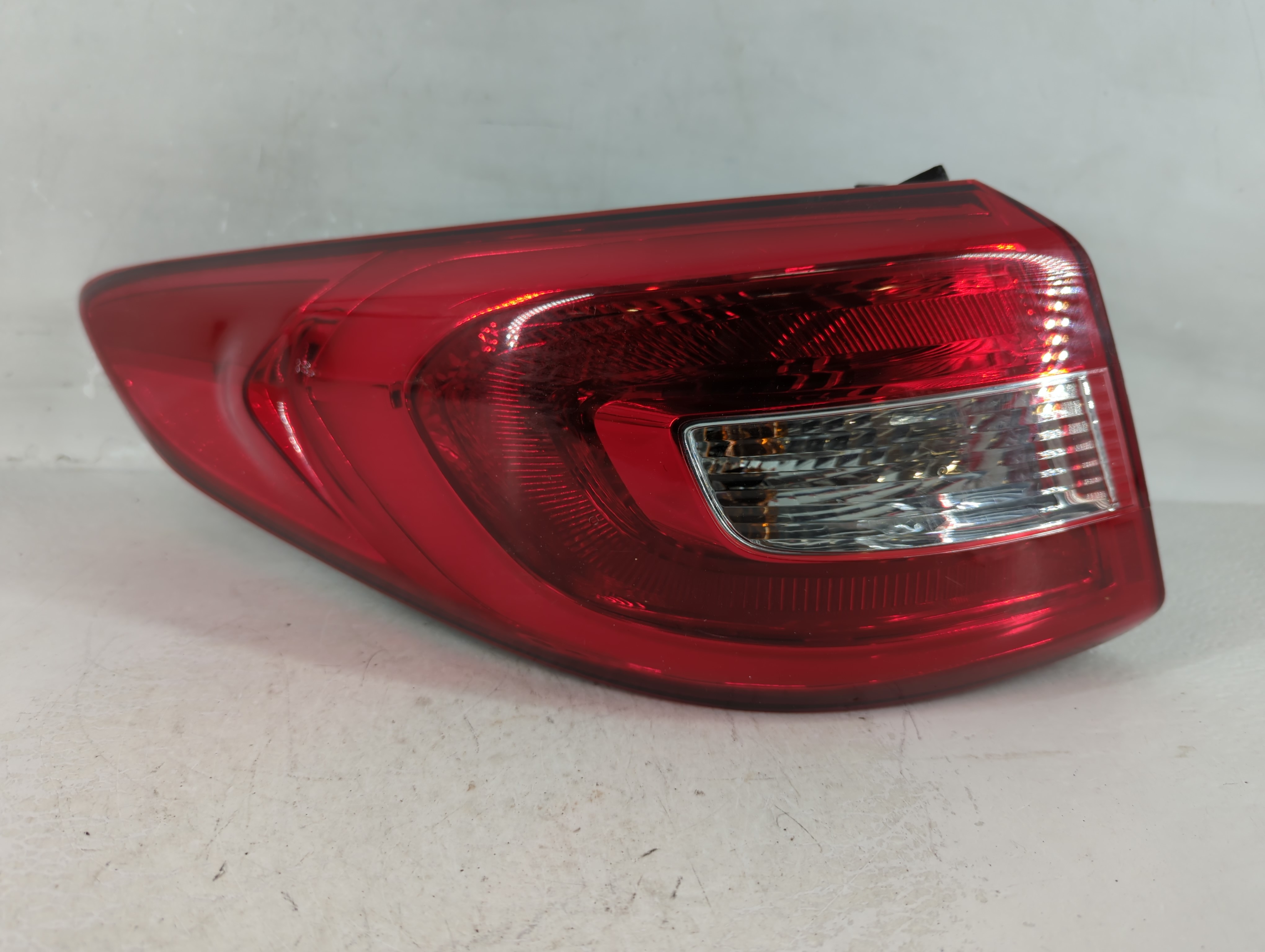 2015-2017 Hyundai Sonata Driver Left Side Tail Light Taillight Oem 804271 - Oemusedautoparts1.com