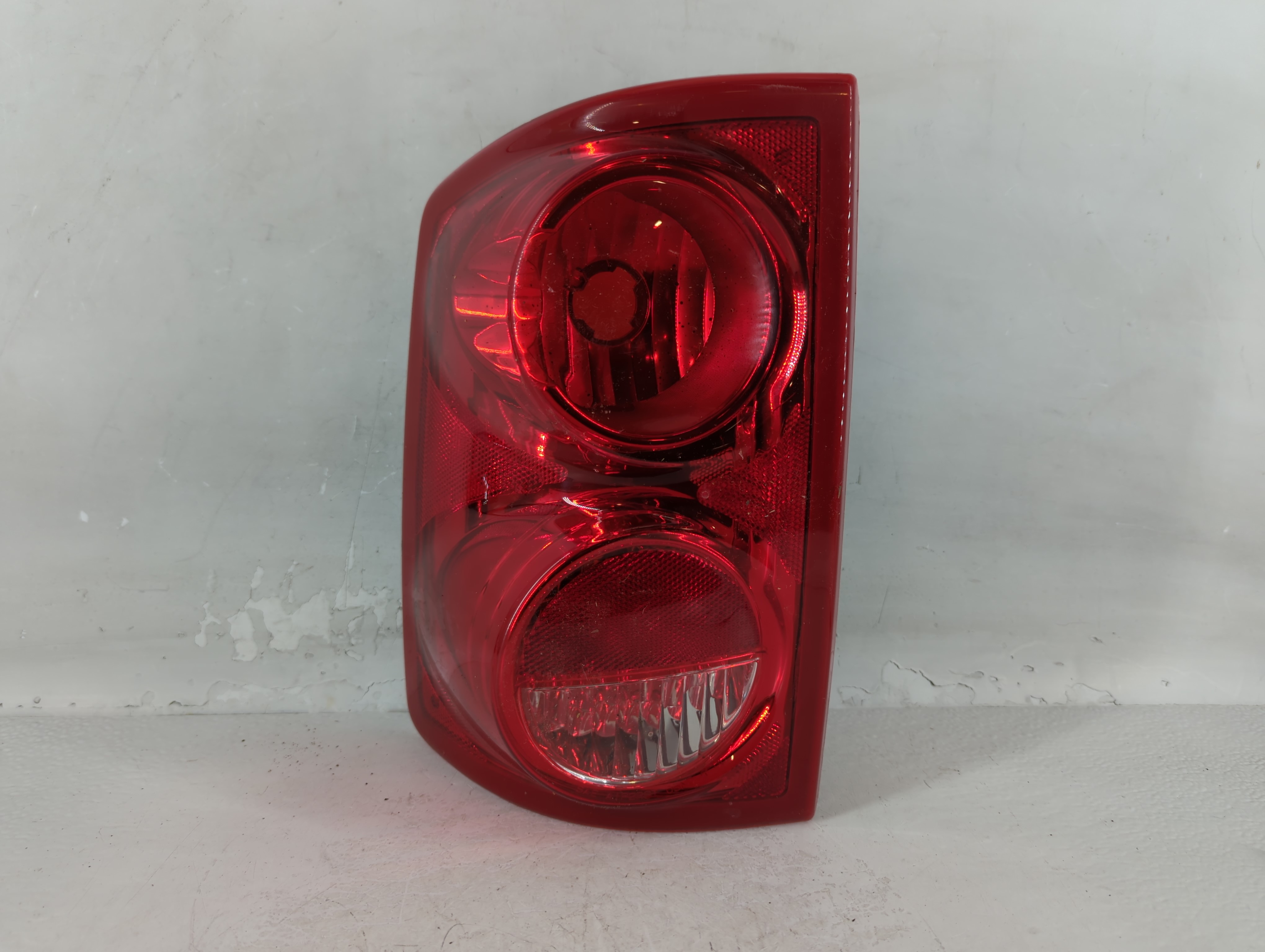 2005-2011 Dodge Dakota Driver Left Side Tail Light Taillight Oem 804296 - Oemusedautoparts1.com