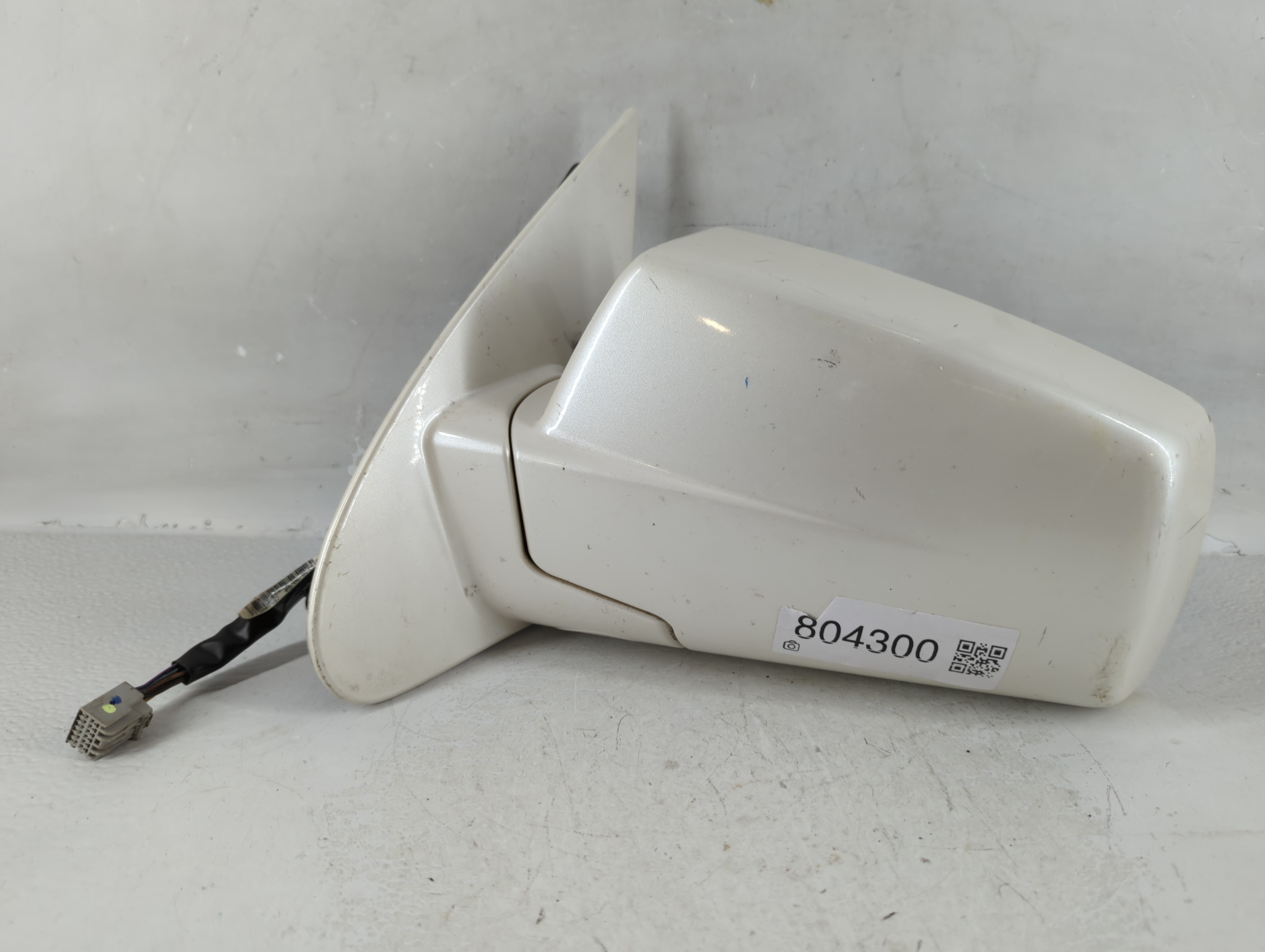 Picture of 2004-2009 Cadillac Srx Driver Left Side View Power Door Mirror White 804300