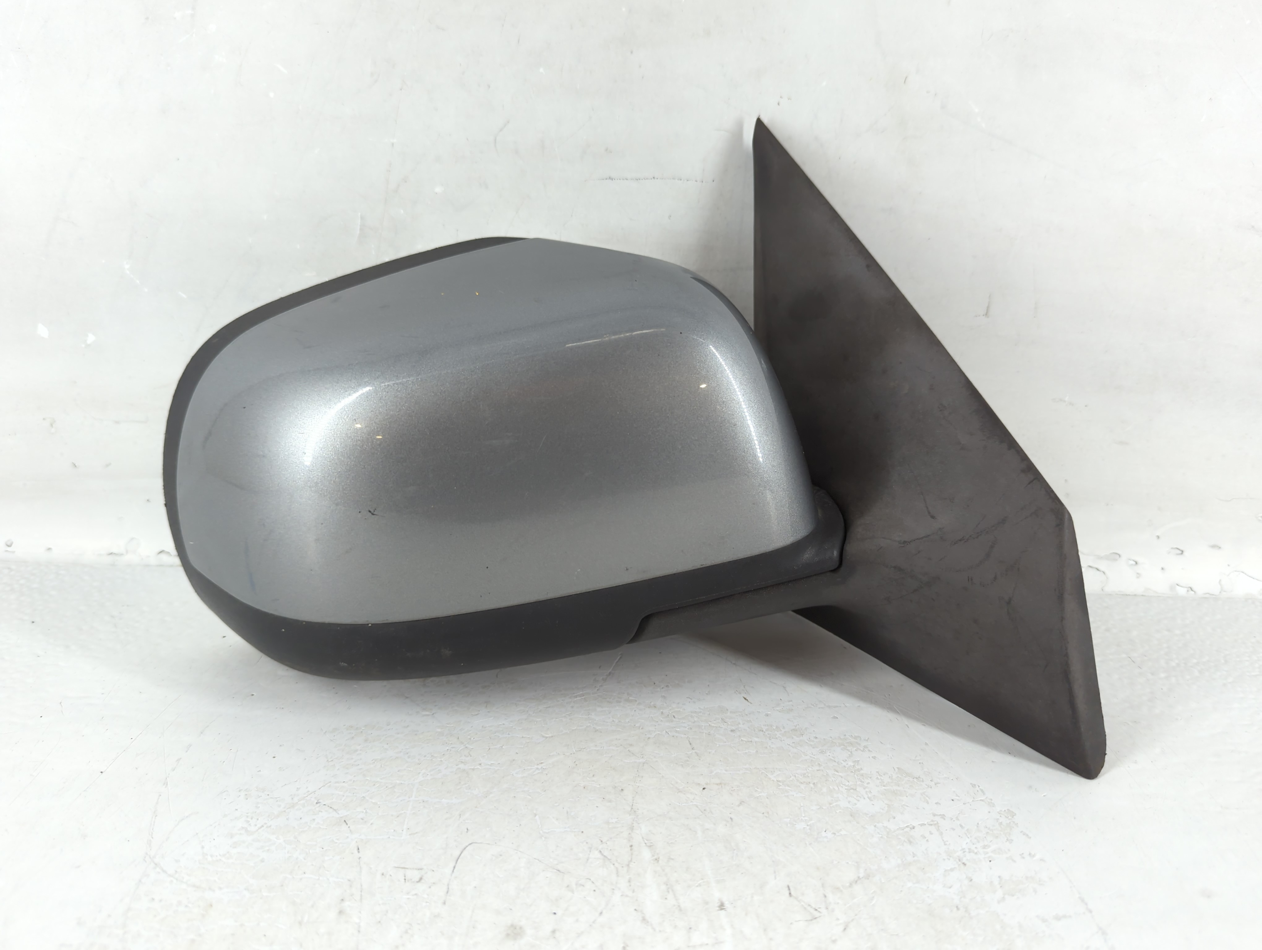 2012-2014 Nissan Versa Passenger Right Side View Power Door Mirror Grey 804307 - Oemusedautoparts1.com