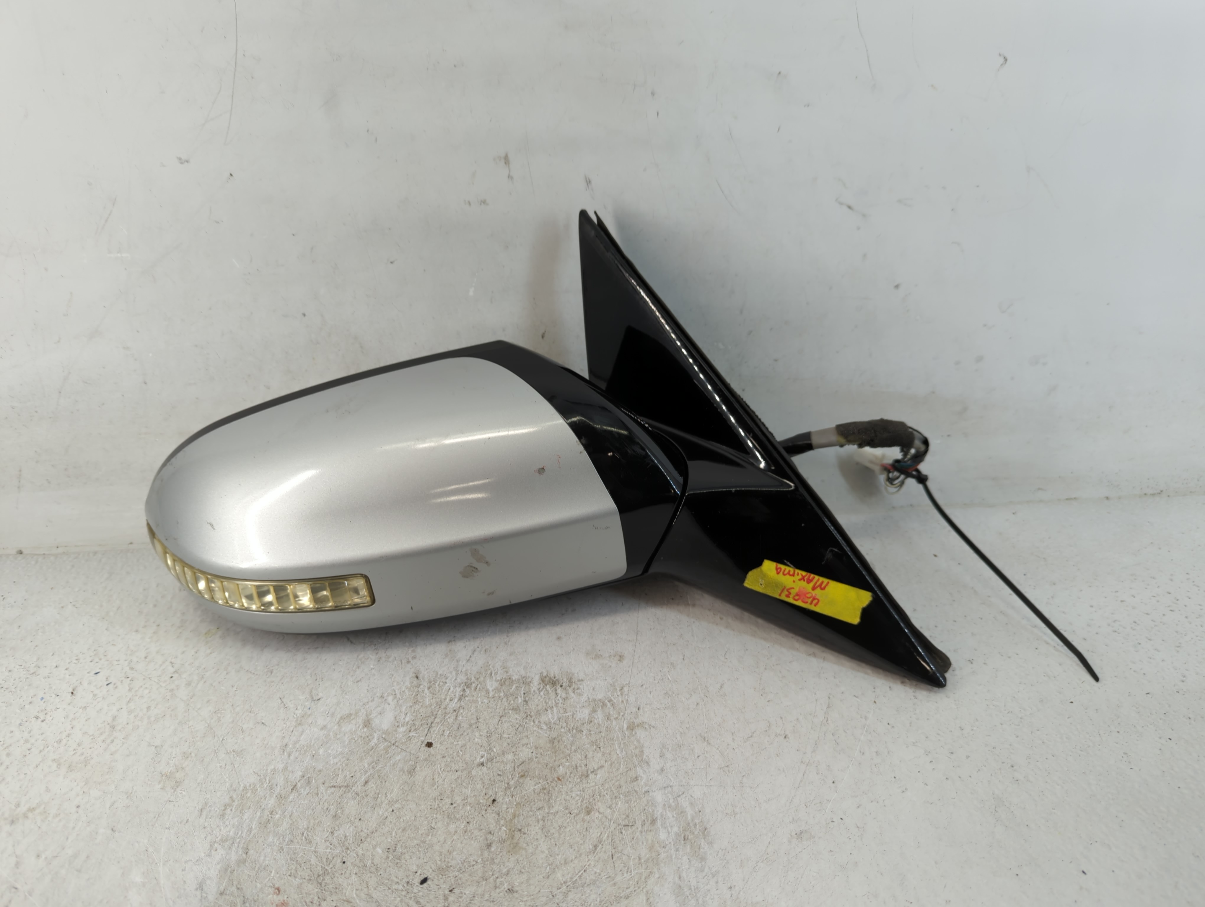 2009-2014 Nissan Maxima Passenger Right Side View Power Door Mirror 804343 - Oemusedautoparts1.com