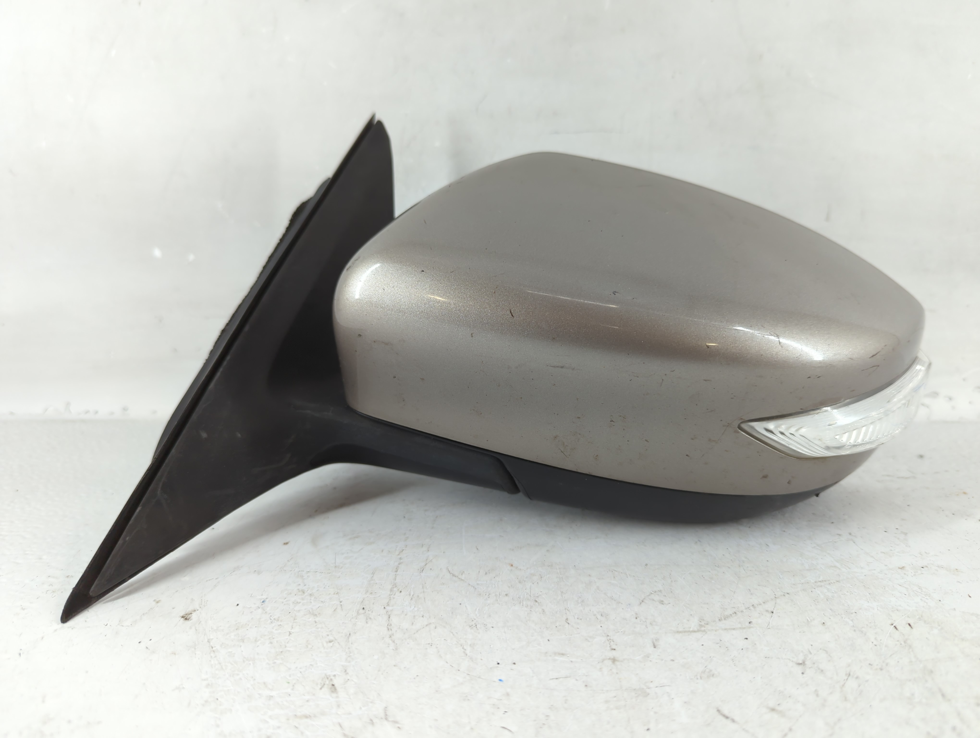 2013-2018 Nissan Altima Driver Left Side View Power Door Mirror Beige 804352 - Oemusedautoparts1.com