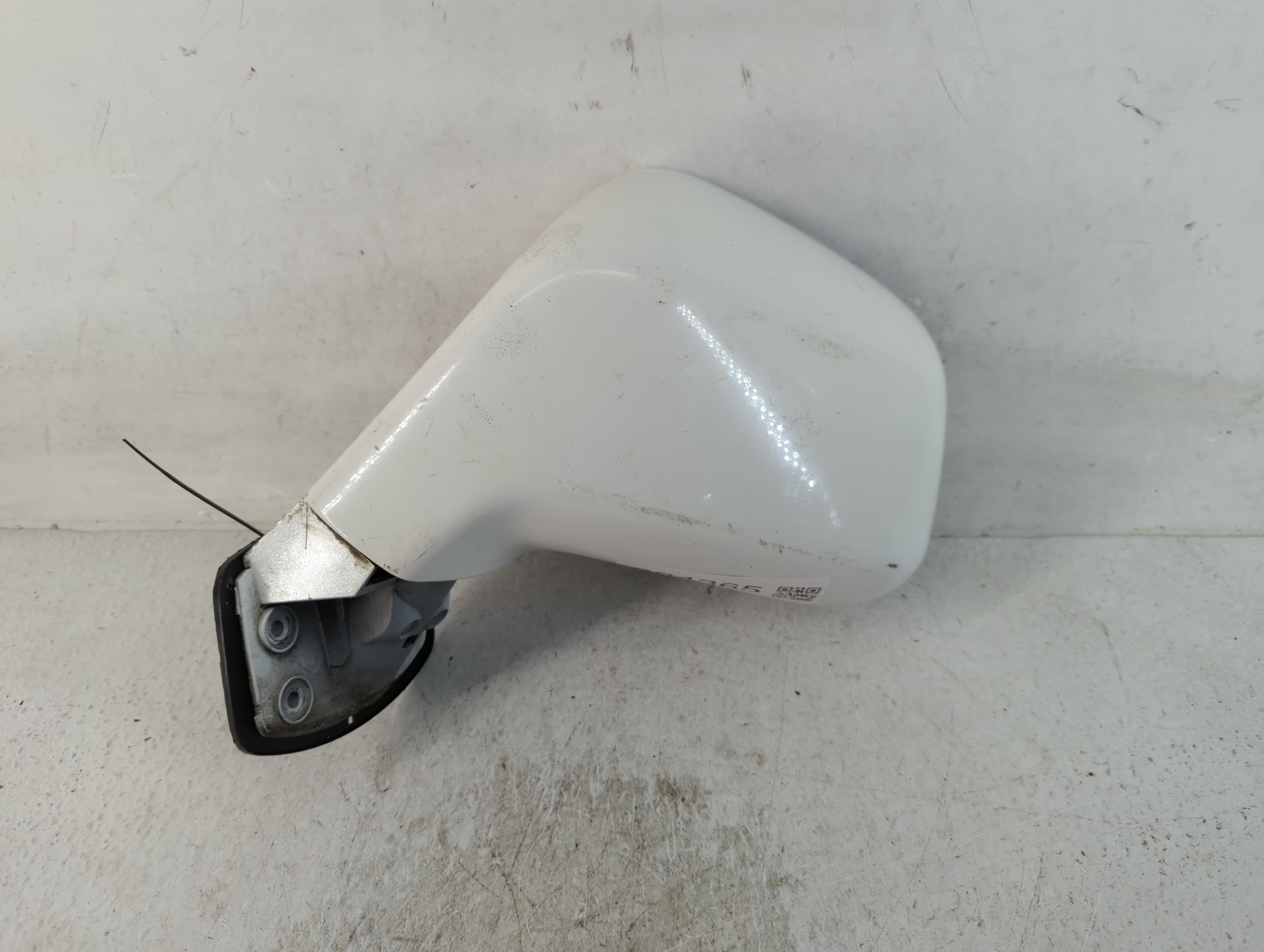 2008-2010 Saturn Vue Driver Left Side View Power Door Mirror White 804365 - Oemusedautoparts1.com