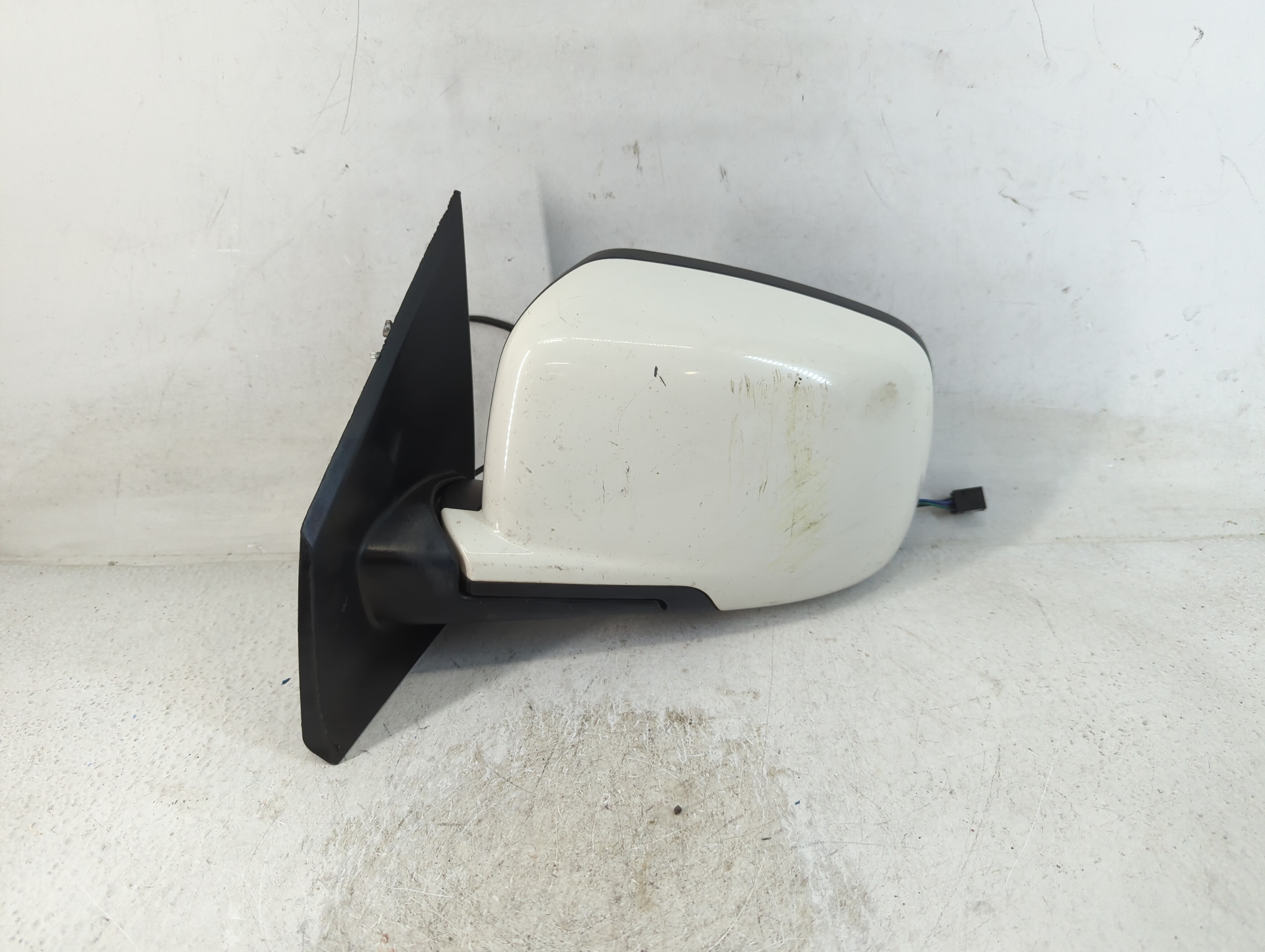 2010 Dodge Journey Driver Left Side View Power Door Mirror White 804416 - Oemusedautoparts1.com