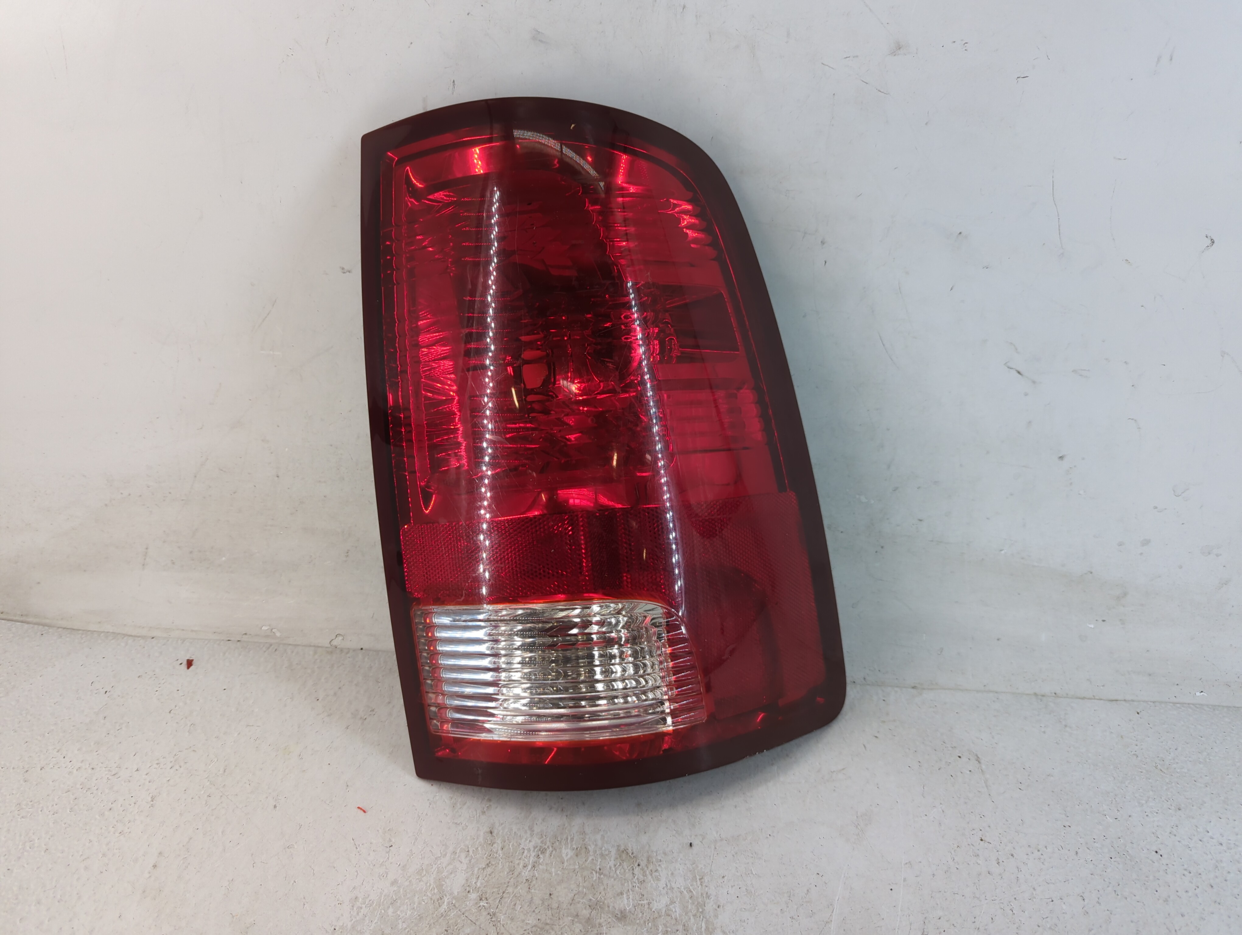 Dodge Ram 1500 Passenger Right Side Tail Light Taillight Oem 804549 - Oemusedautoparts1.com
