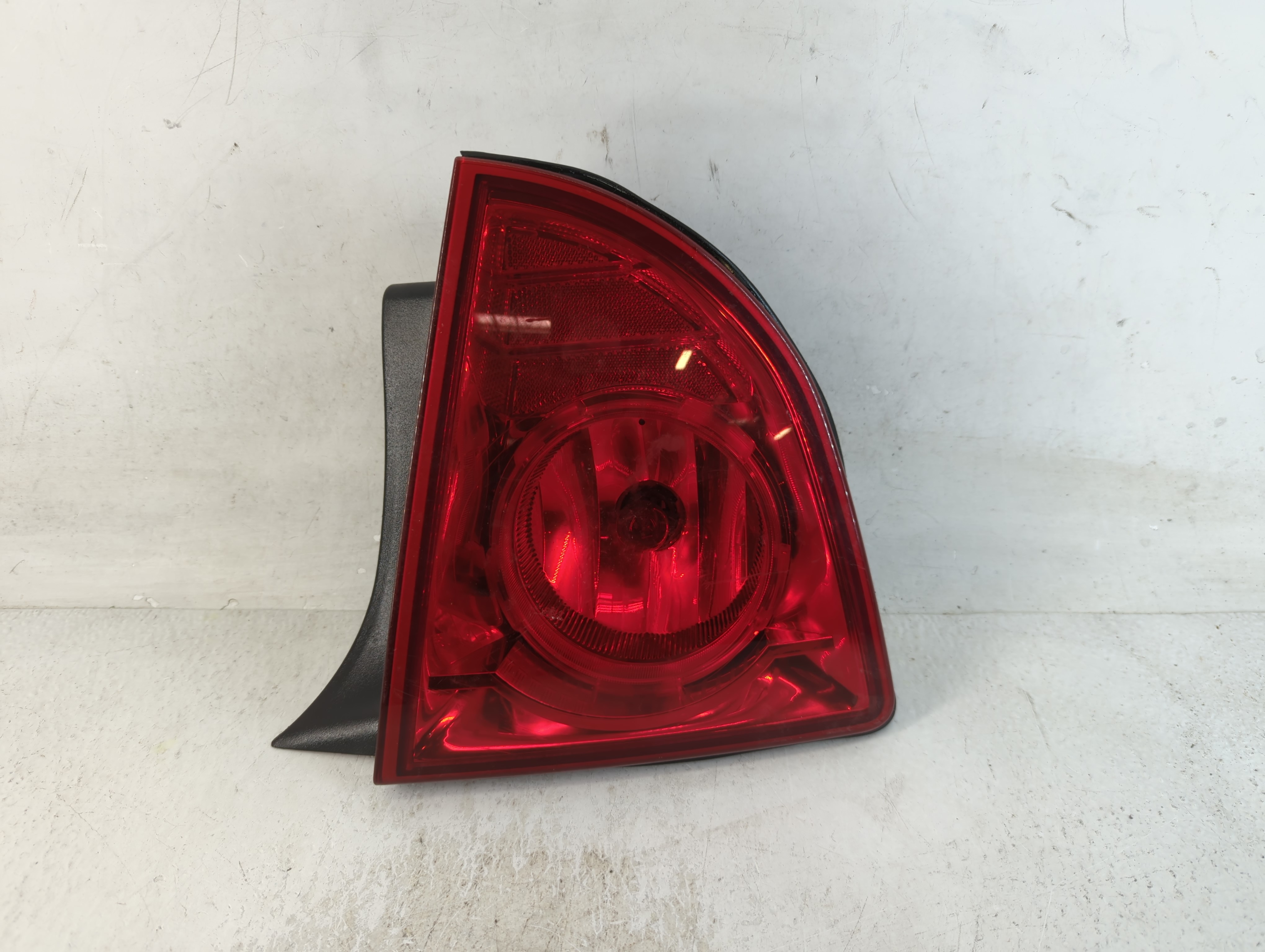 2008-2012 Chevrolet Malibu Driver Left Side Tail Light Taillight Oem 804606 - Oemusedautoparts1.com