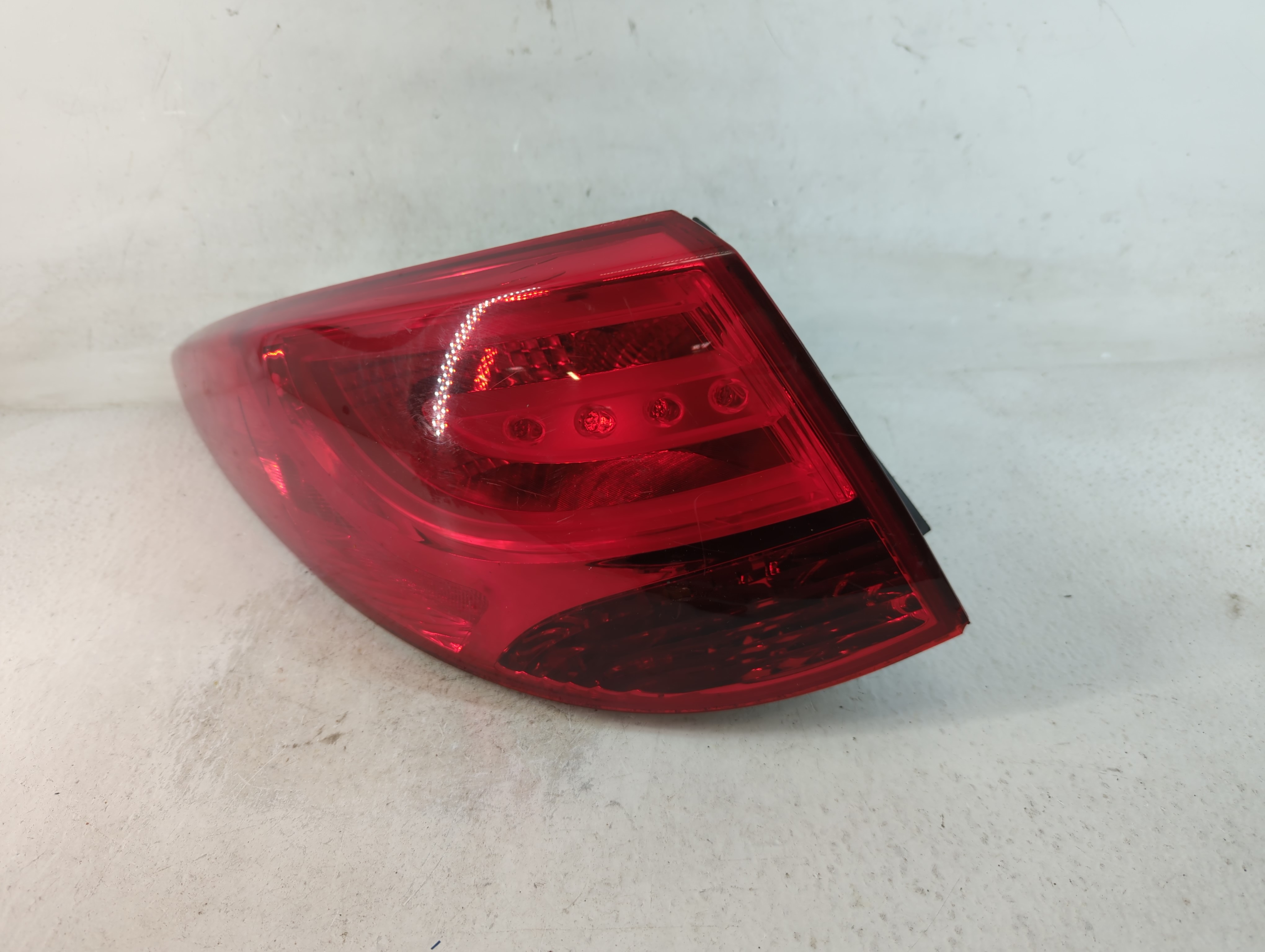 Picture of 2010-2015 Hyundai Tucson Driver Left Side Tail Light Taillight Oem 804609