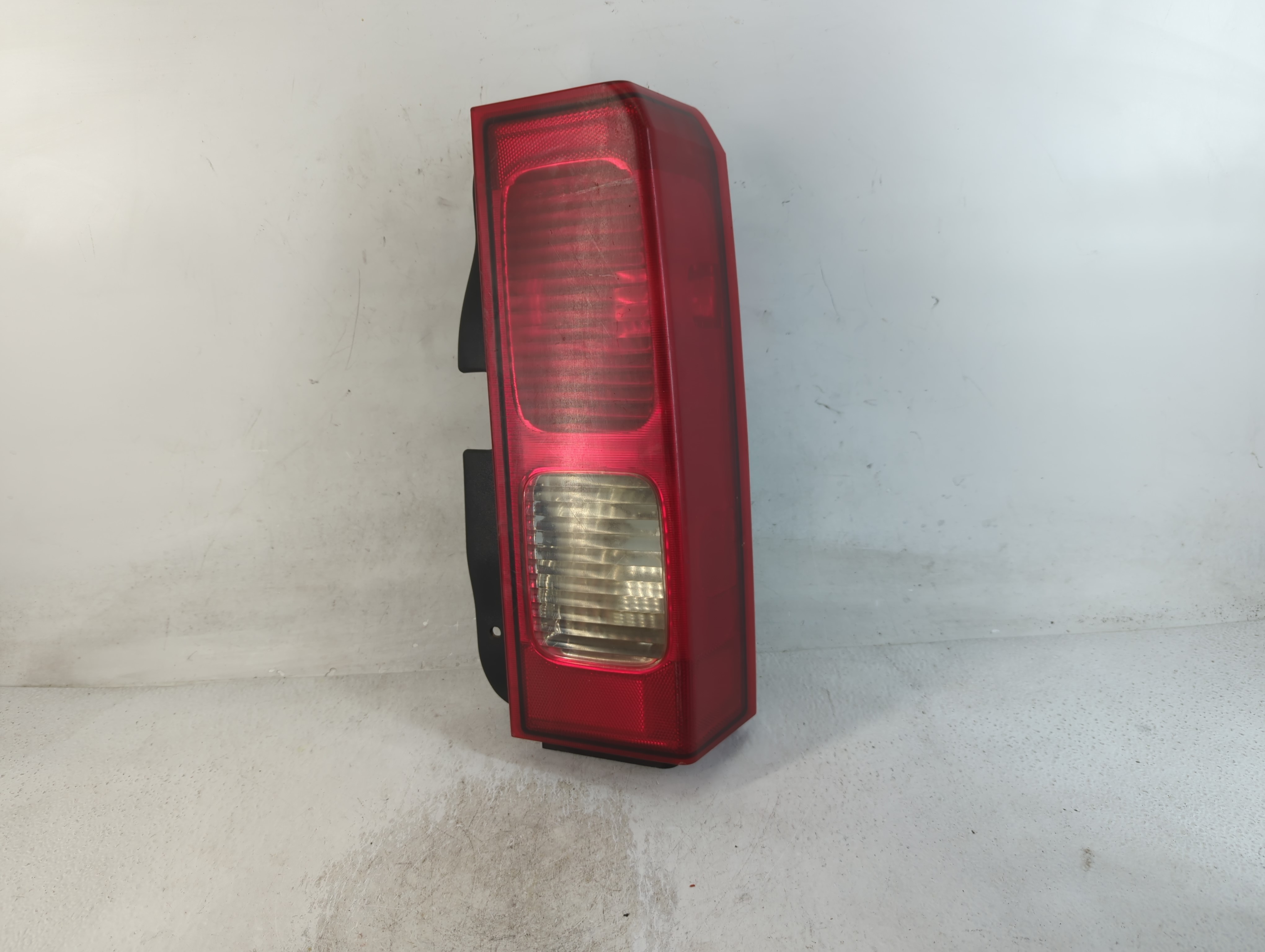 Picture of 2009 Hummer H3 Passenger Right Side Tail Light Taillight Oem 804610