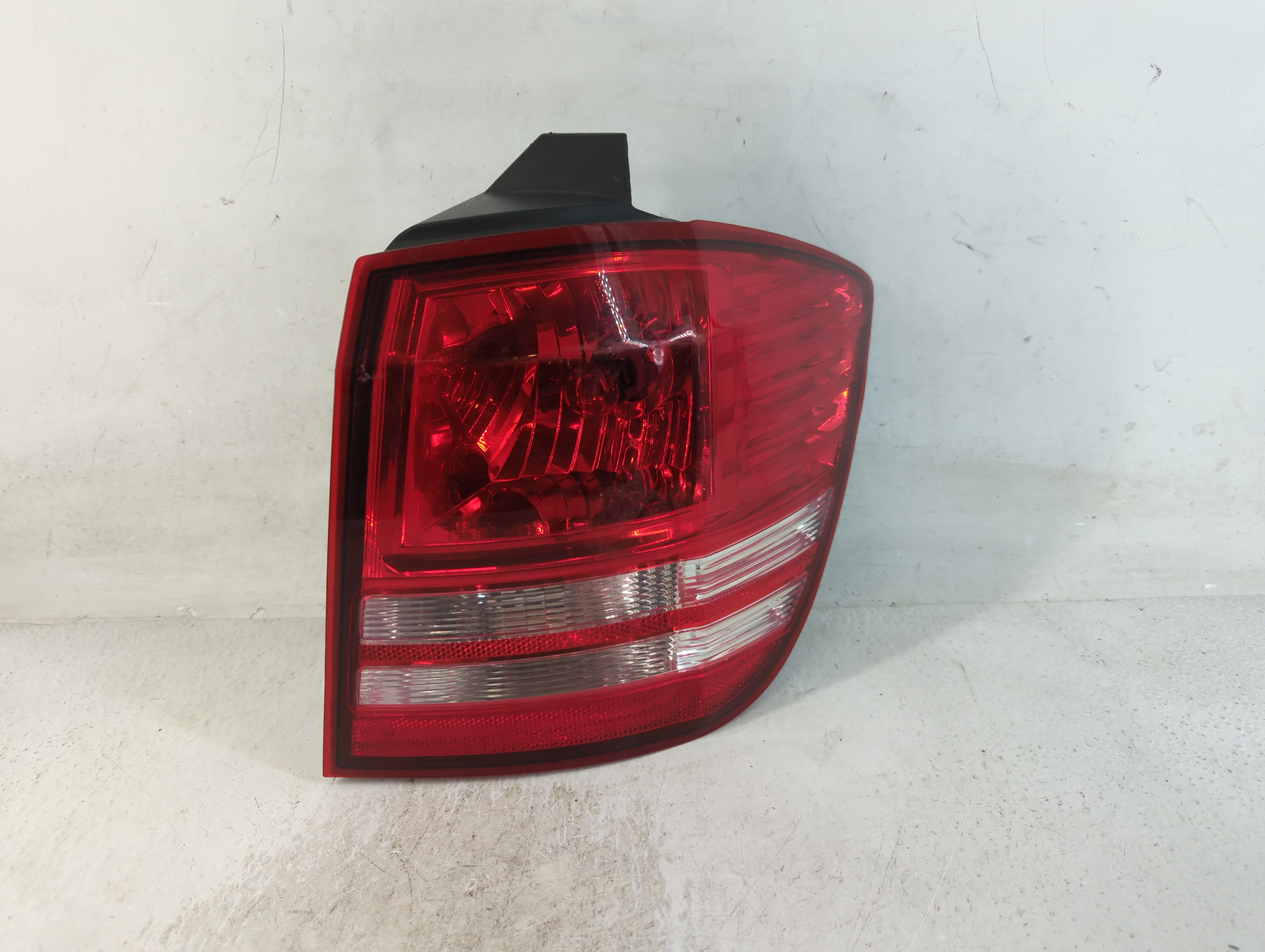 Picture of 2010-2020 Dodge Journey Passenger Right Side Tail Light Taillight Oem 804611