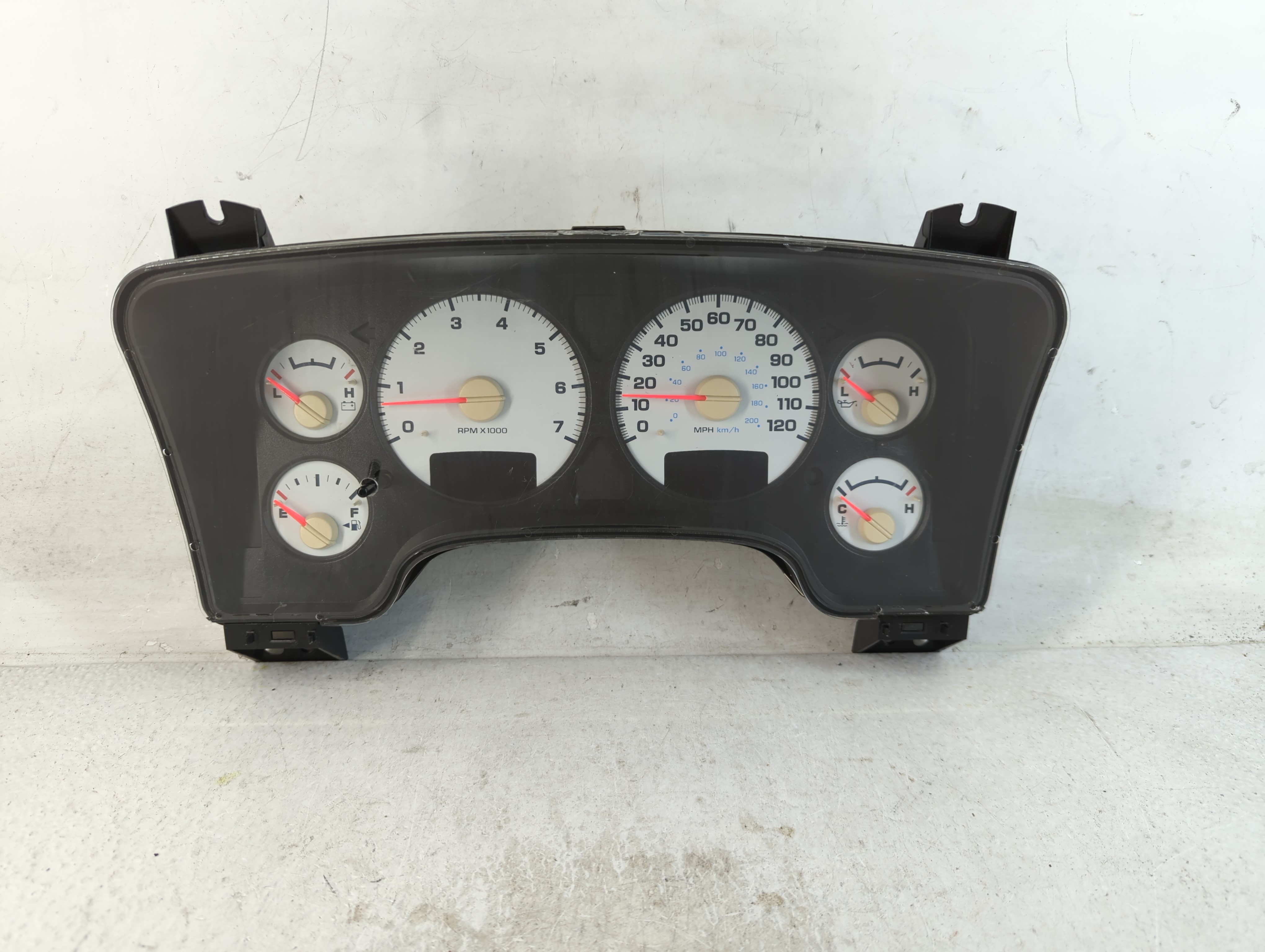 2004-2005 Dodge Ram 1500 Speedometer Instrument Cluster Gauges 804626 - Oemusedautoparts1.com