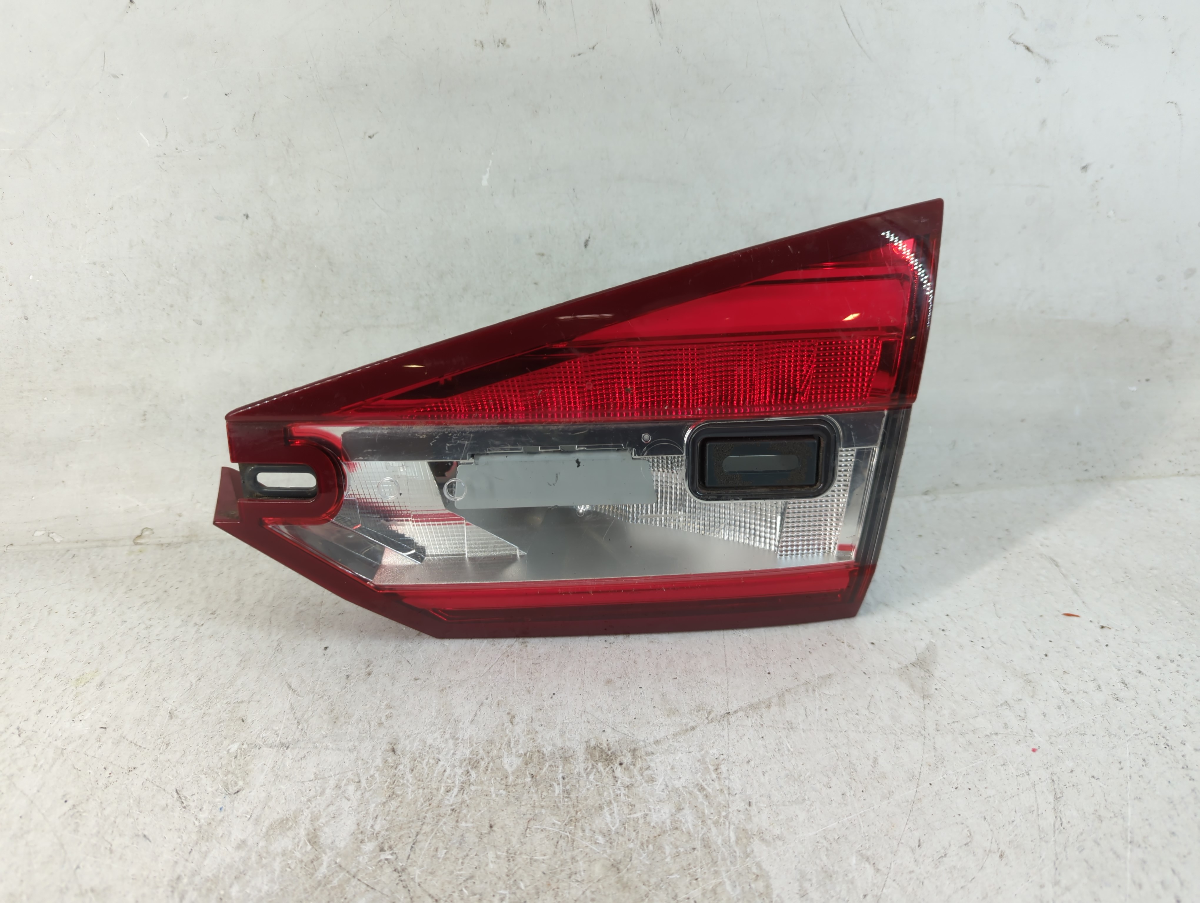 2017-2018 Ford Fusion Passenger Right Side Tail Light Taillight Oem 804657 - Oemusedautoparts1.com