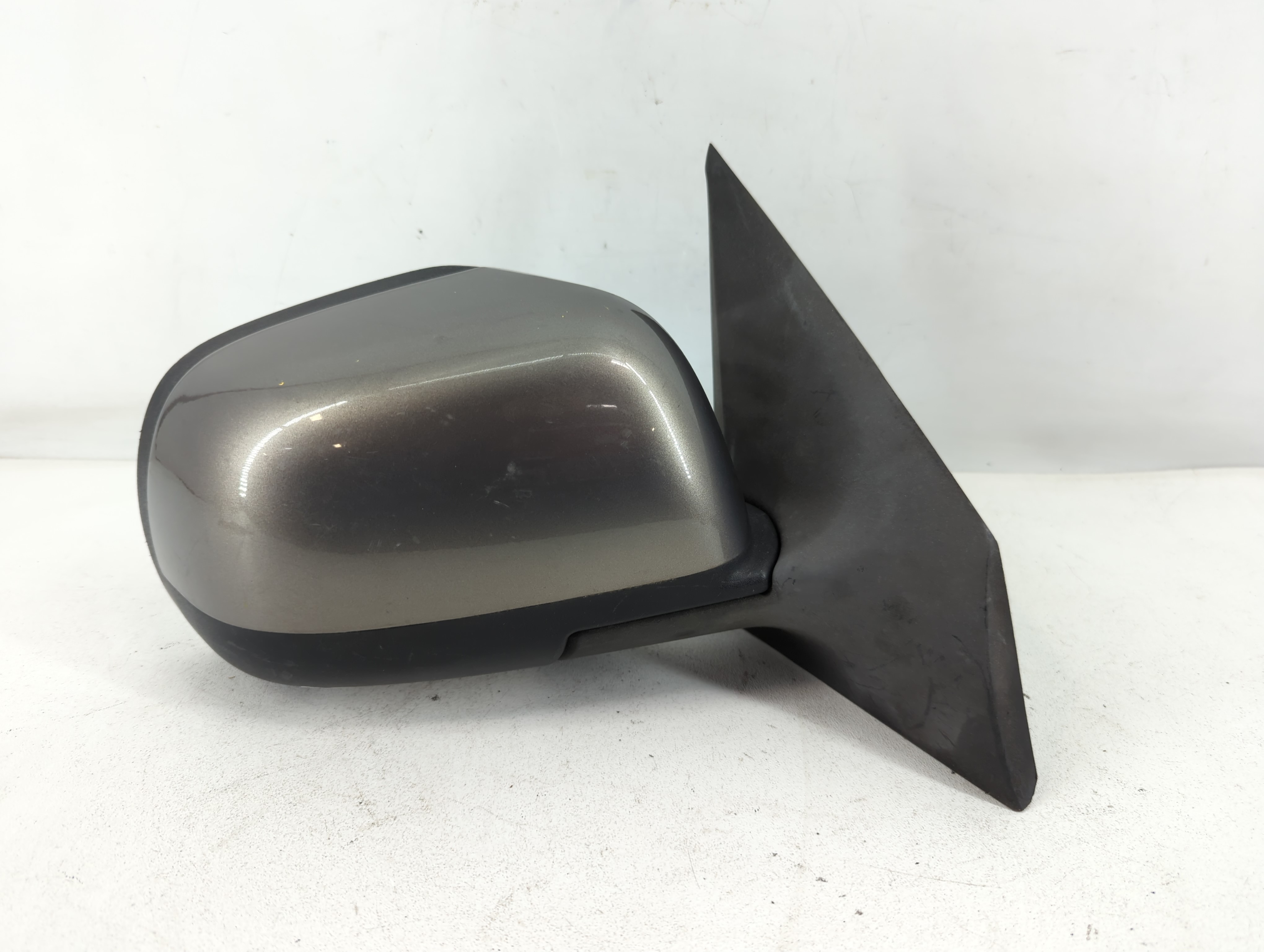 2012-2014 Nissan Versa Passenger Right Side View Power Door Mirror Grey 804708 - Oemusedautoparts1.com