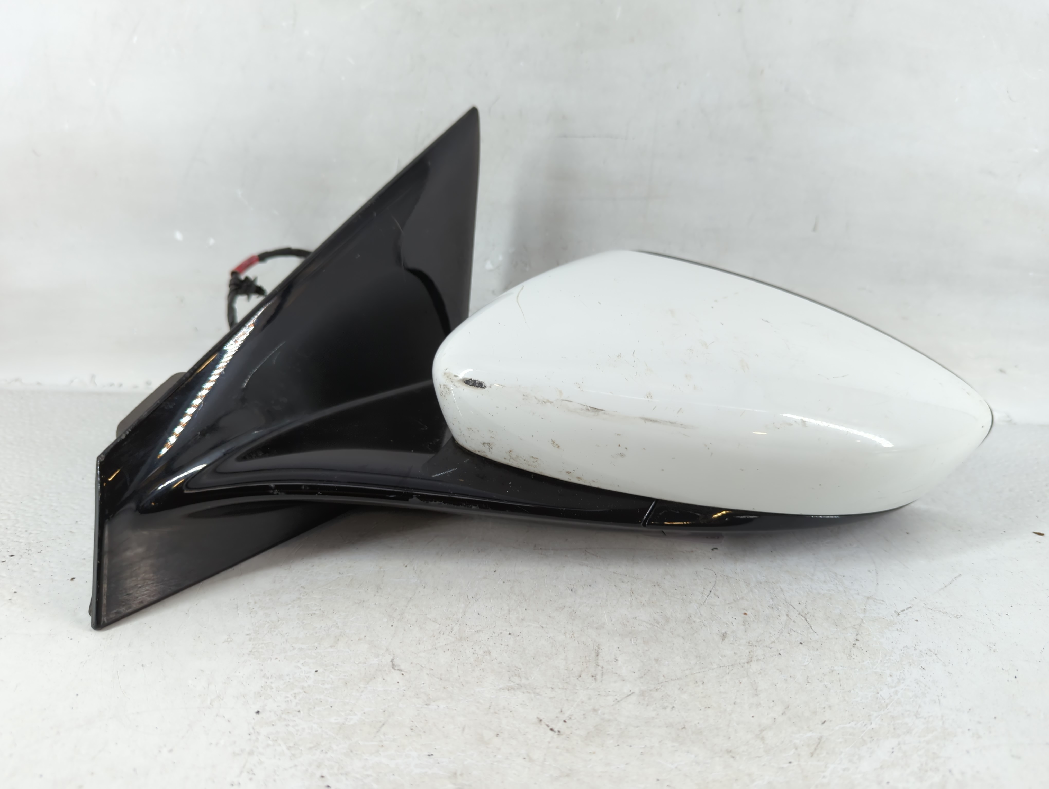 2015-2017 Chrysler 200 Driver Left Side View Power Door Mirror White 804732 - Oemusedautoparts1.com