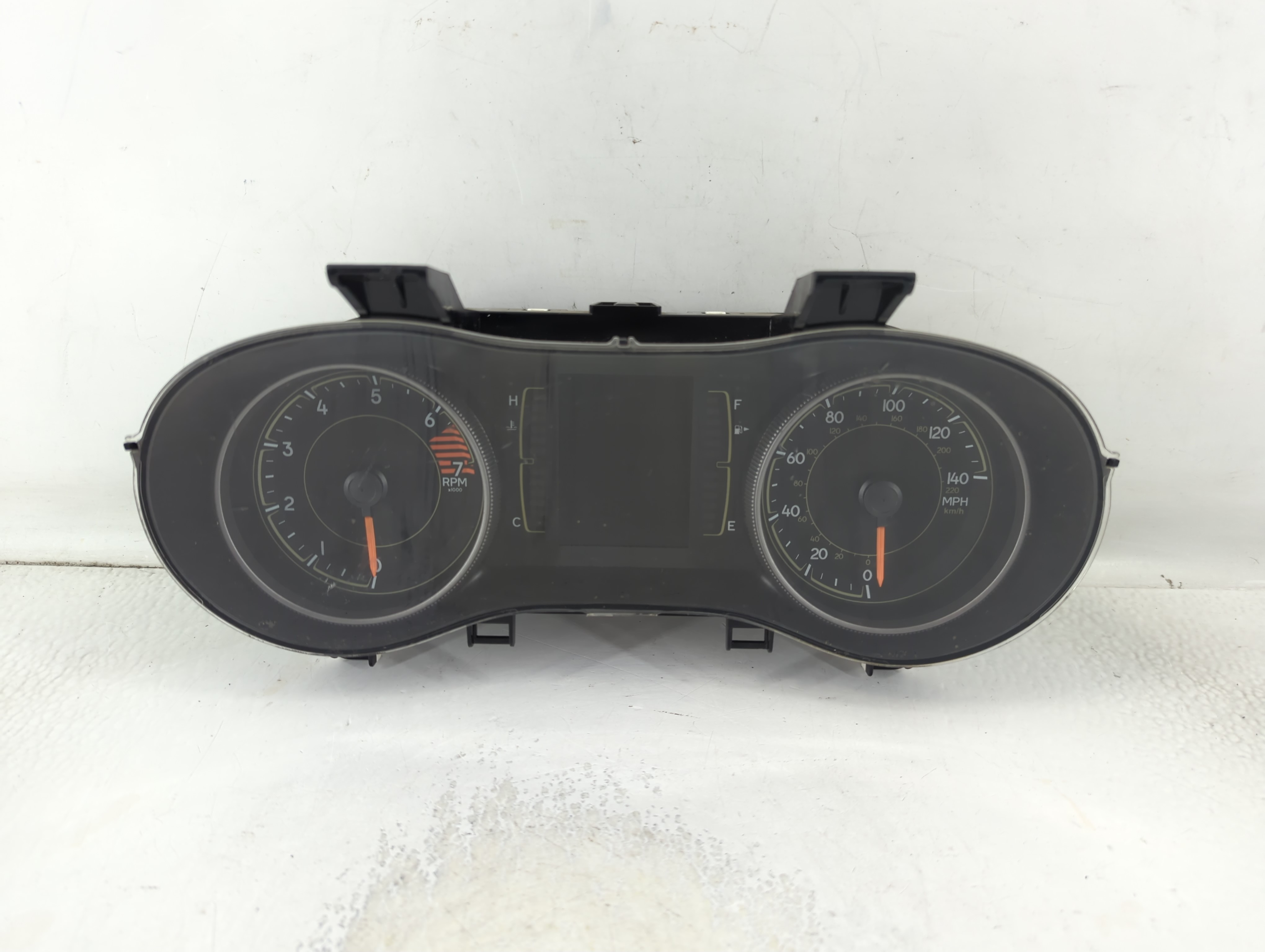 2019-2019 Jeep Cherokee Speedometer Instrument Cluster Gauges P68379607ag 804775 - Oemusedautoparts1.com