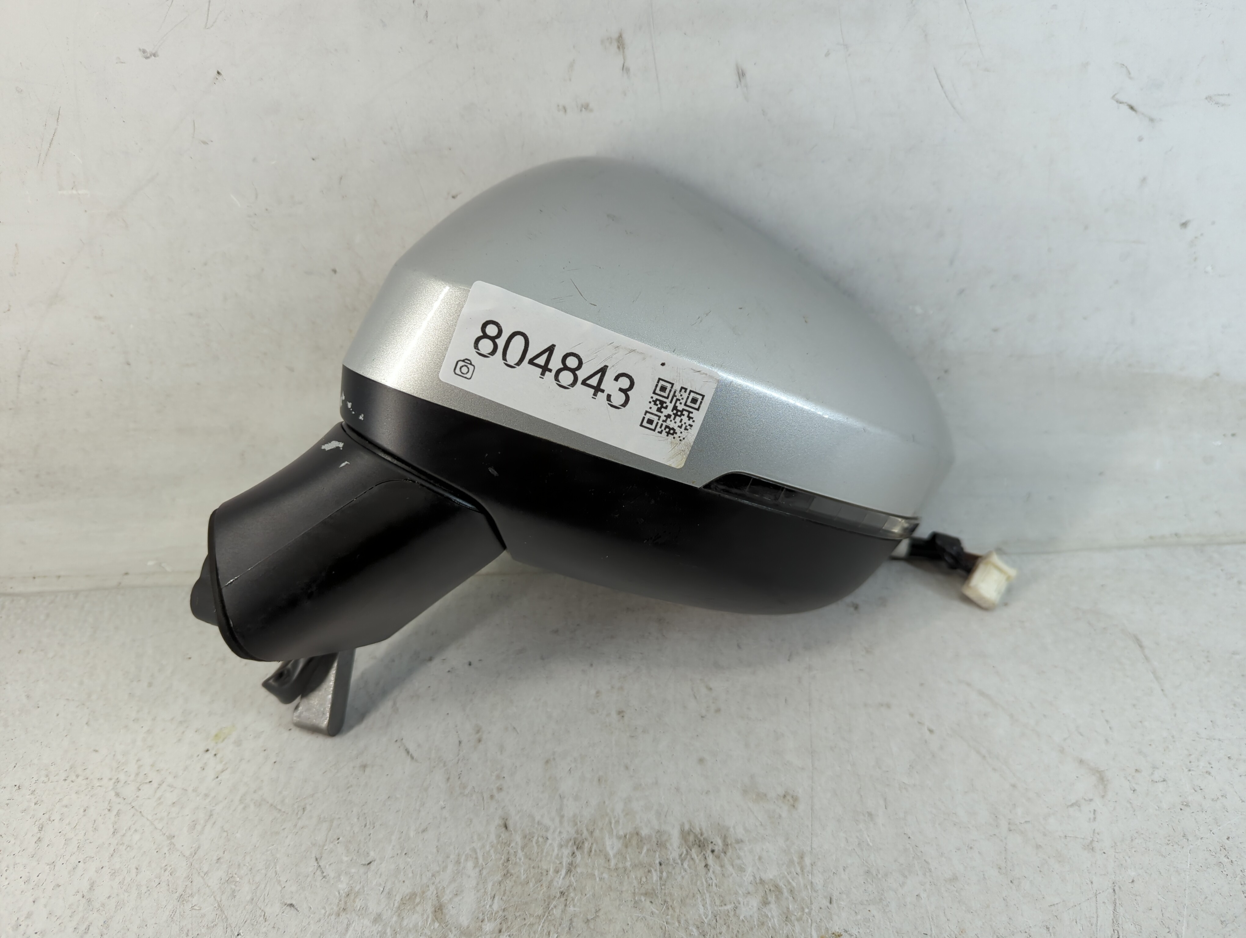 2021-2022 Nissan Rogue Driver Left Side View Power Door Mirror Silver 804843 - Oemusedautoparts1.com