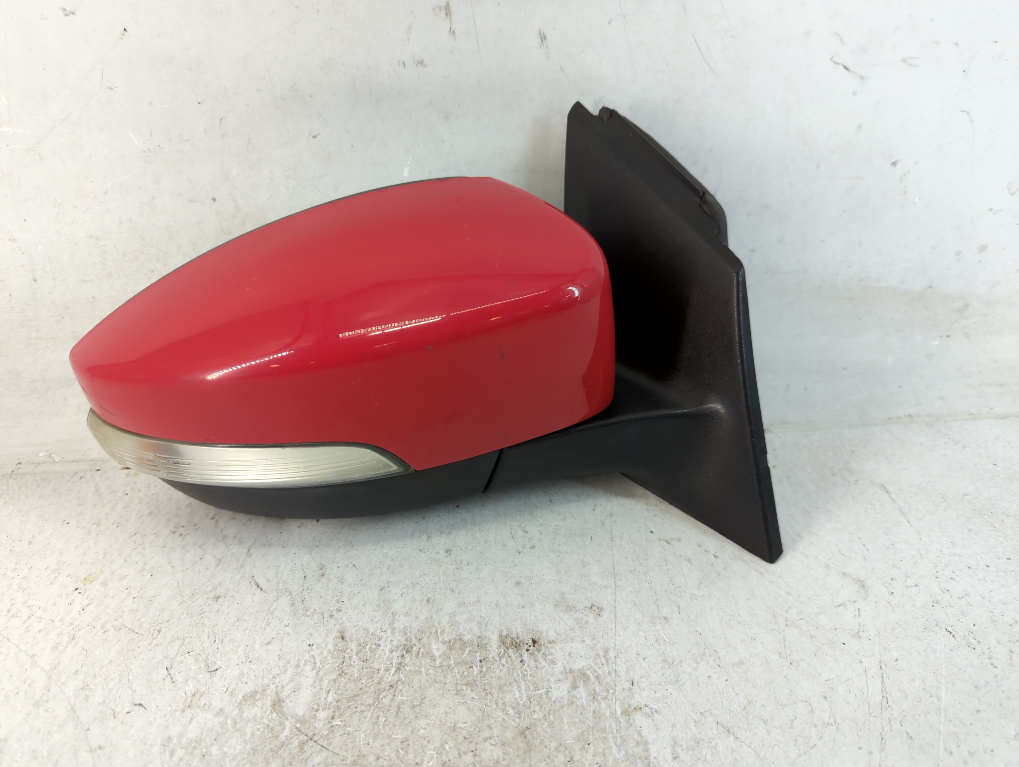 2015-2018 Ford Focus Passenger Right Side View Power Door Mirror Red 804845 - Oemusedautoparts1.com